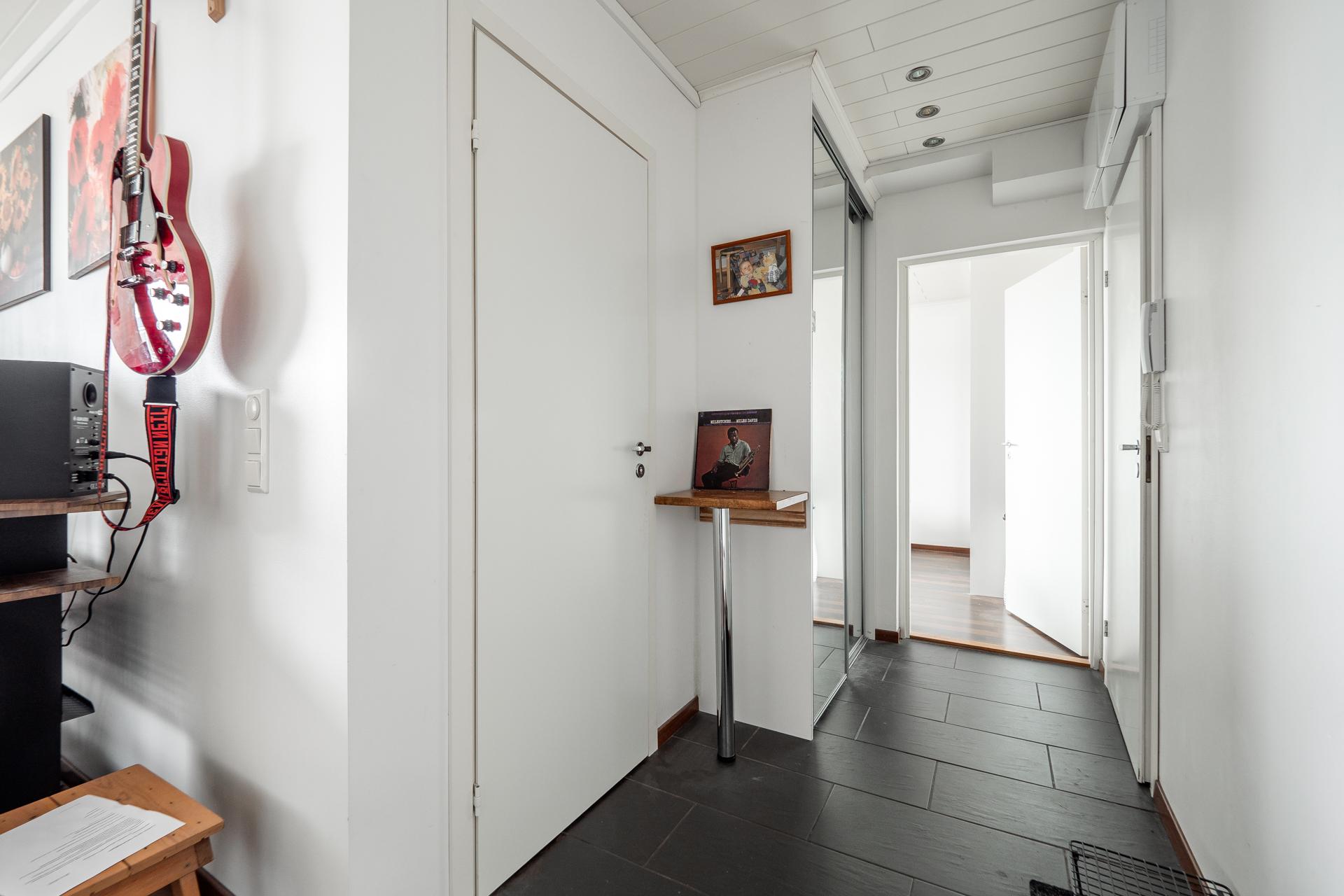 Kalliotie 12, Tuira, Oulu