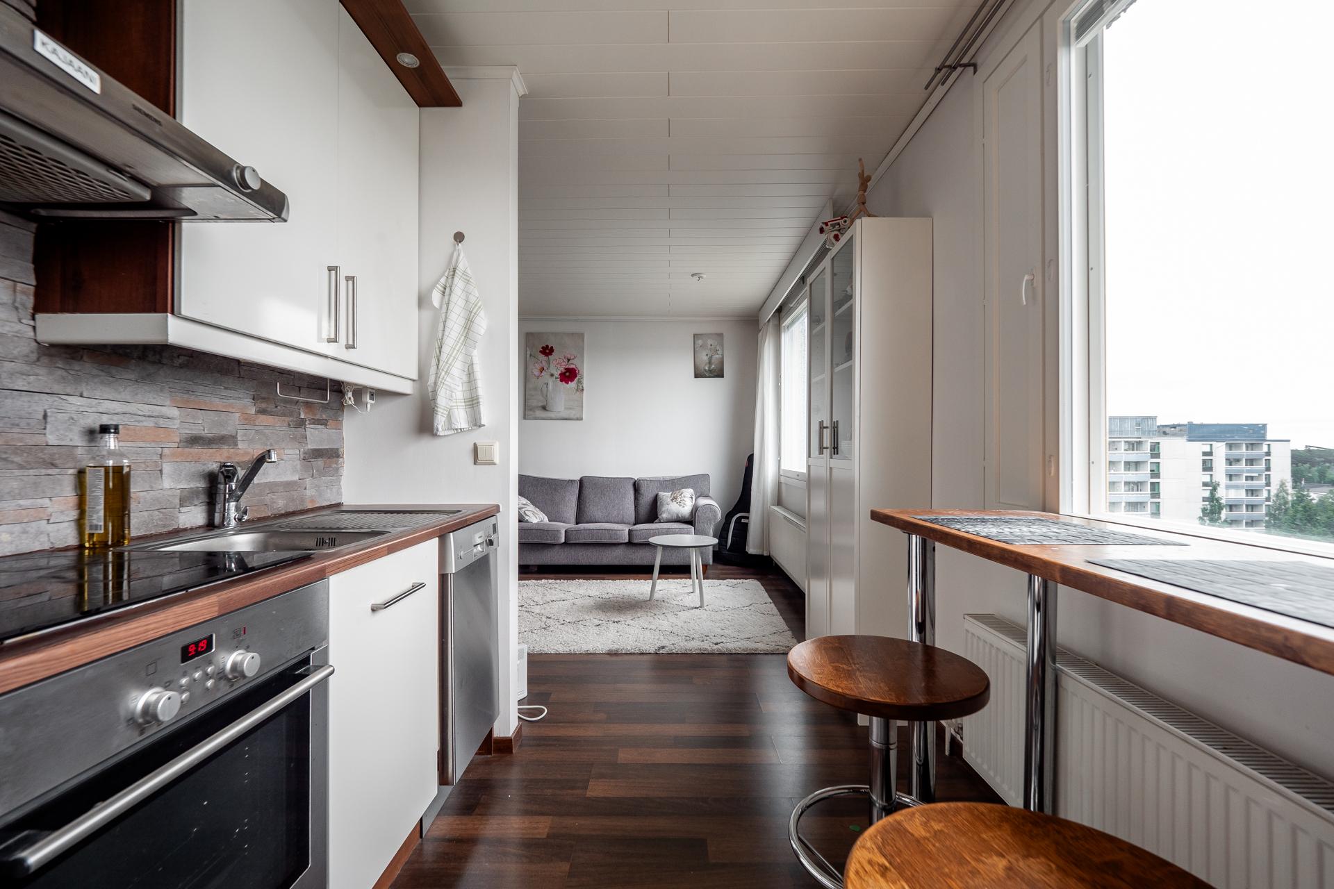 Kalliotie 12, Tuira, Oulu