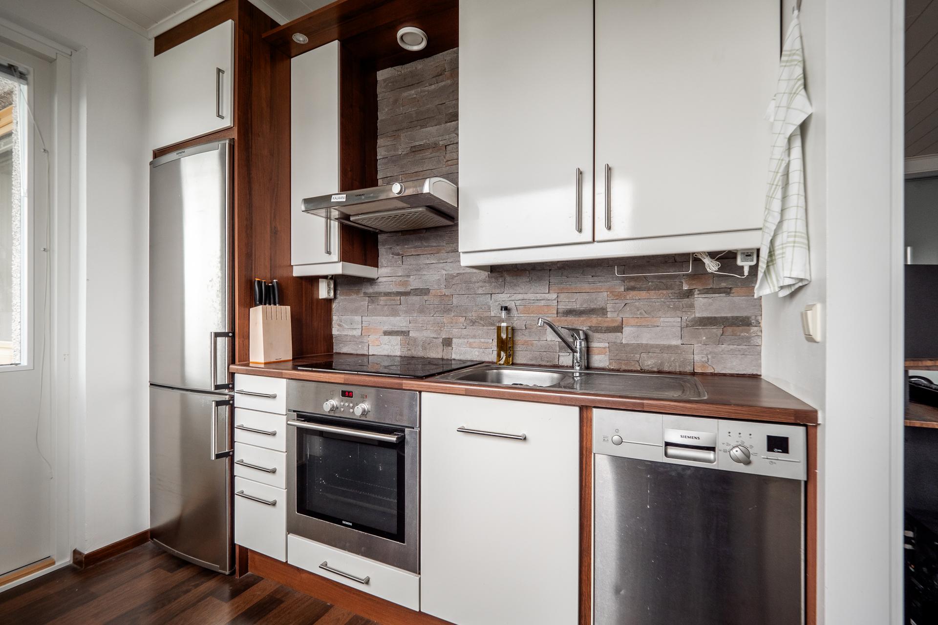 Kalliotie 12, Tuira, Oulu