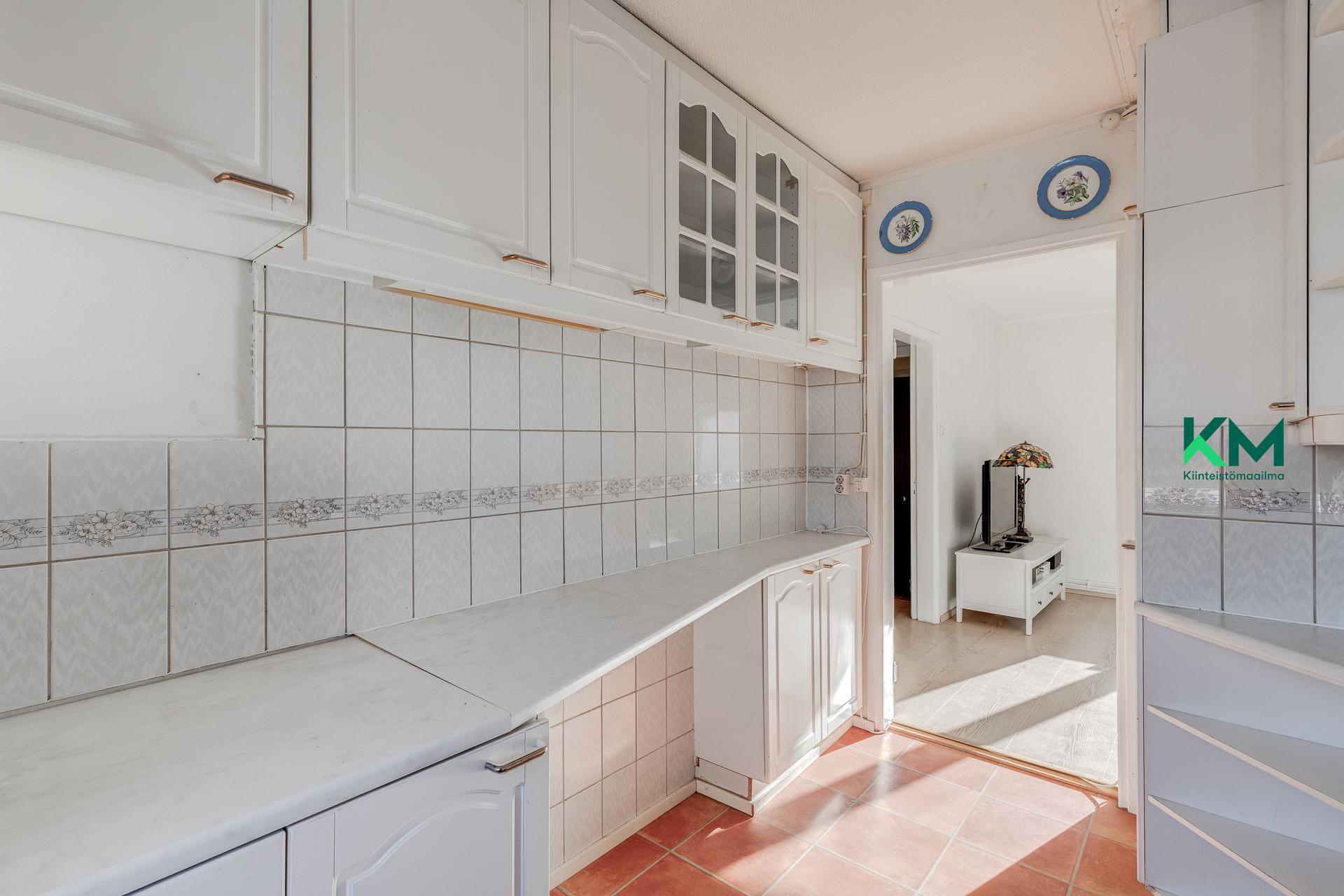 Lainkaarentie 11a, Torpparinmäki, Helsinki