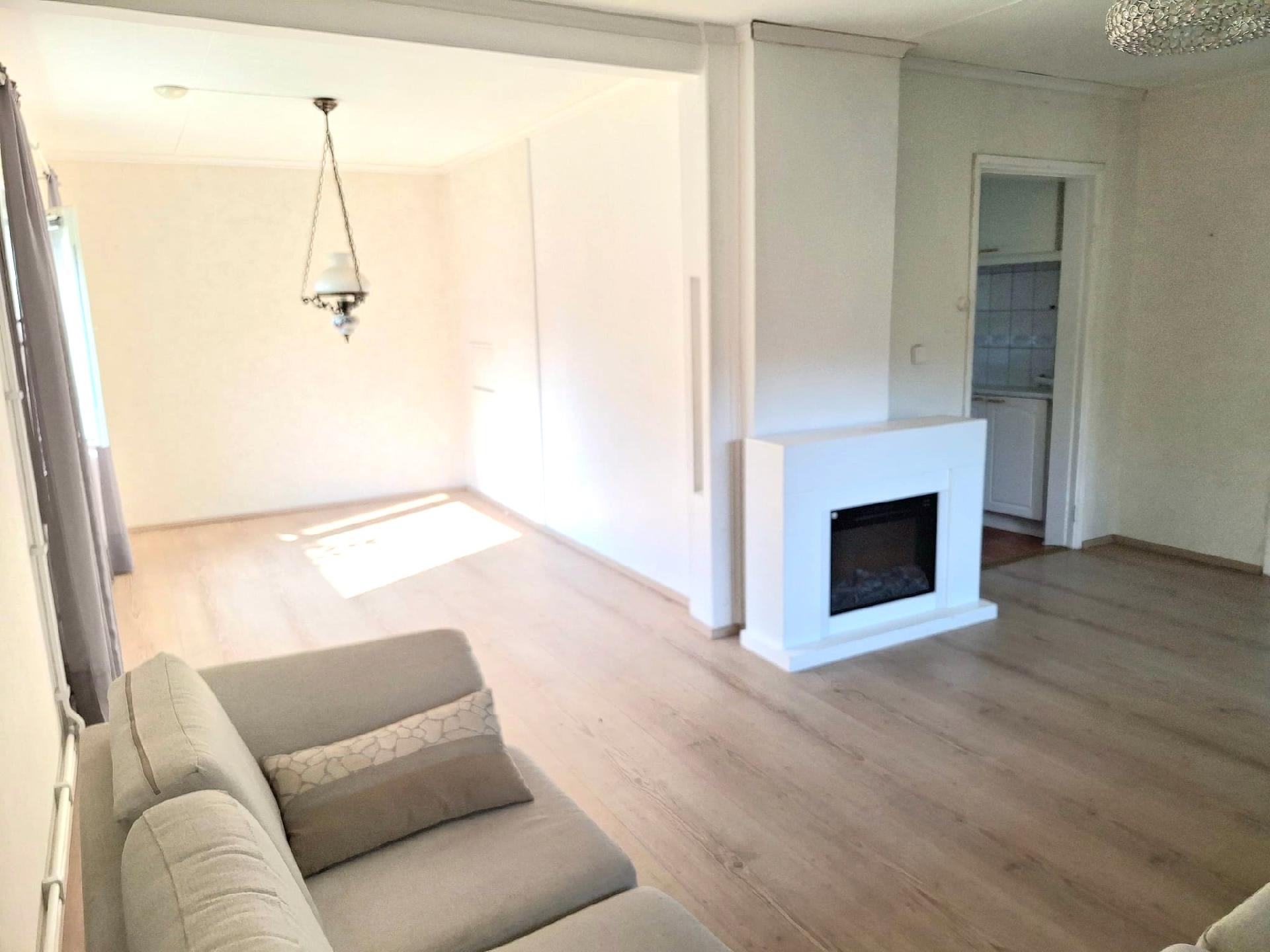 Lainkaarentie 11a, Torpparinmäki, Helsinki