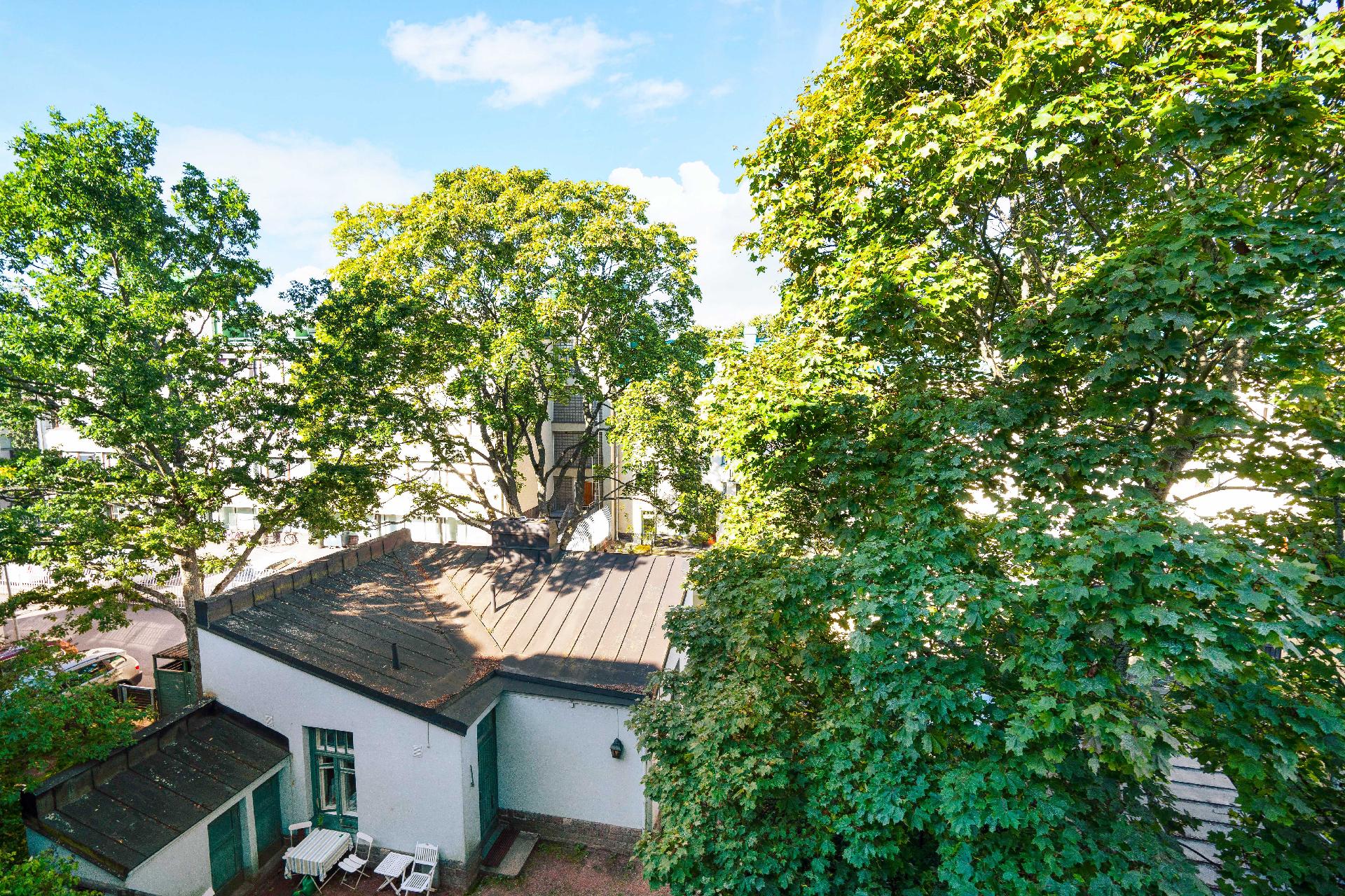 Huvilakatu 8, Ullanlinna, Helsinki