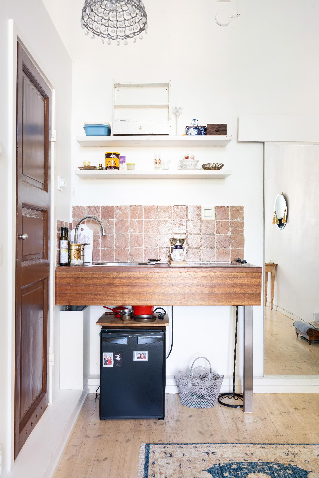 Huvilakatu 8, Ullanlinna, Helsinki