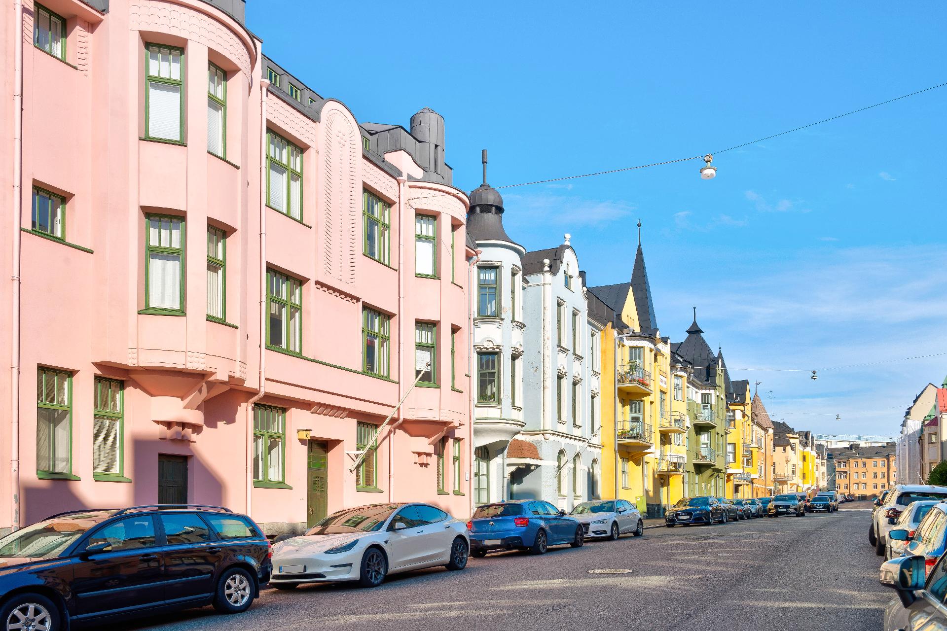 Idyllinen Huvilakatu.