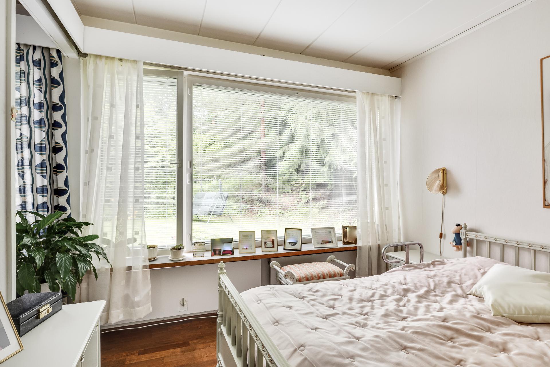 Vantaanjänne 2, Petas, Vantaa