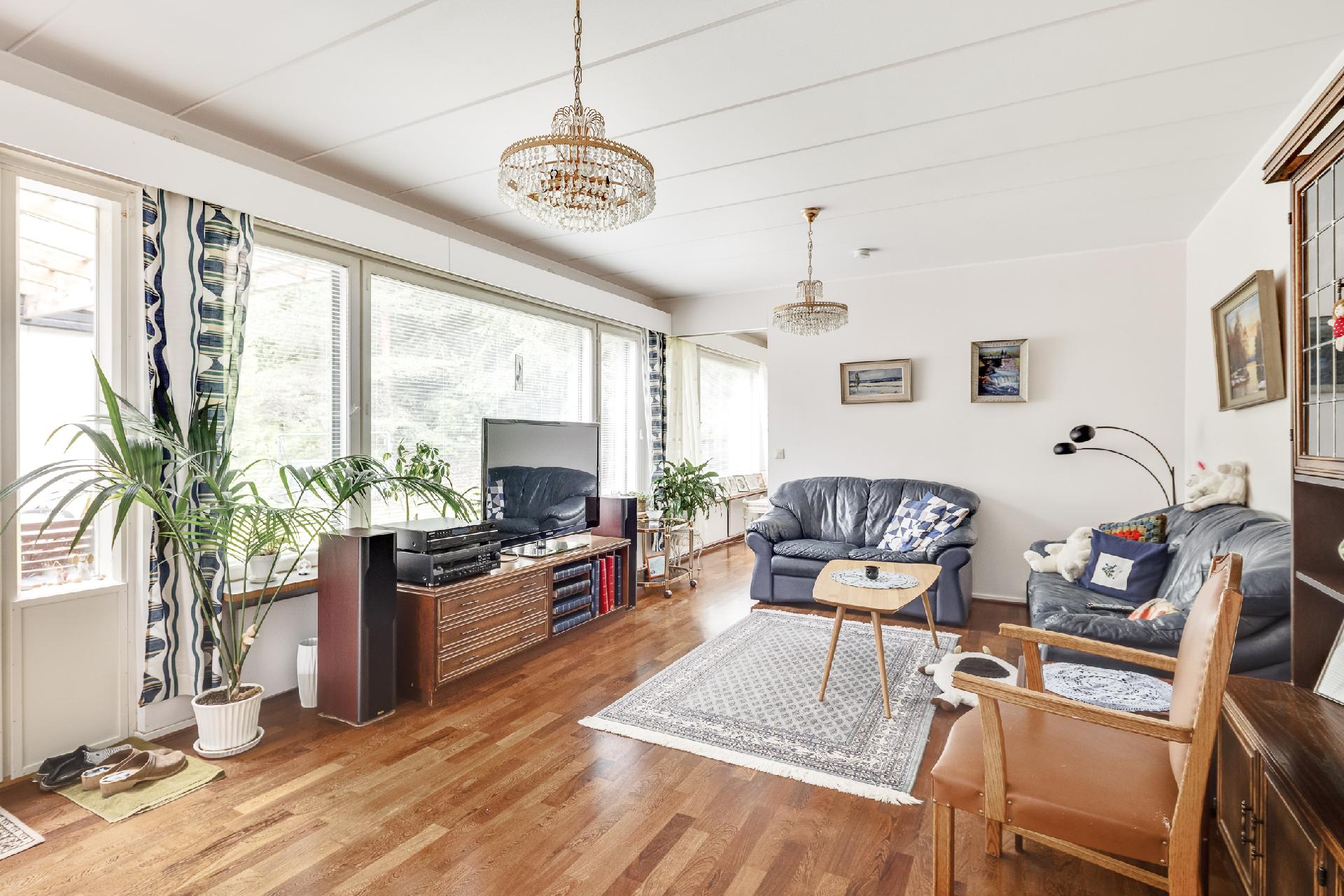 Vantaanjänne 2, Petas, Vantaa