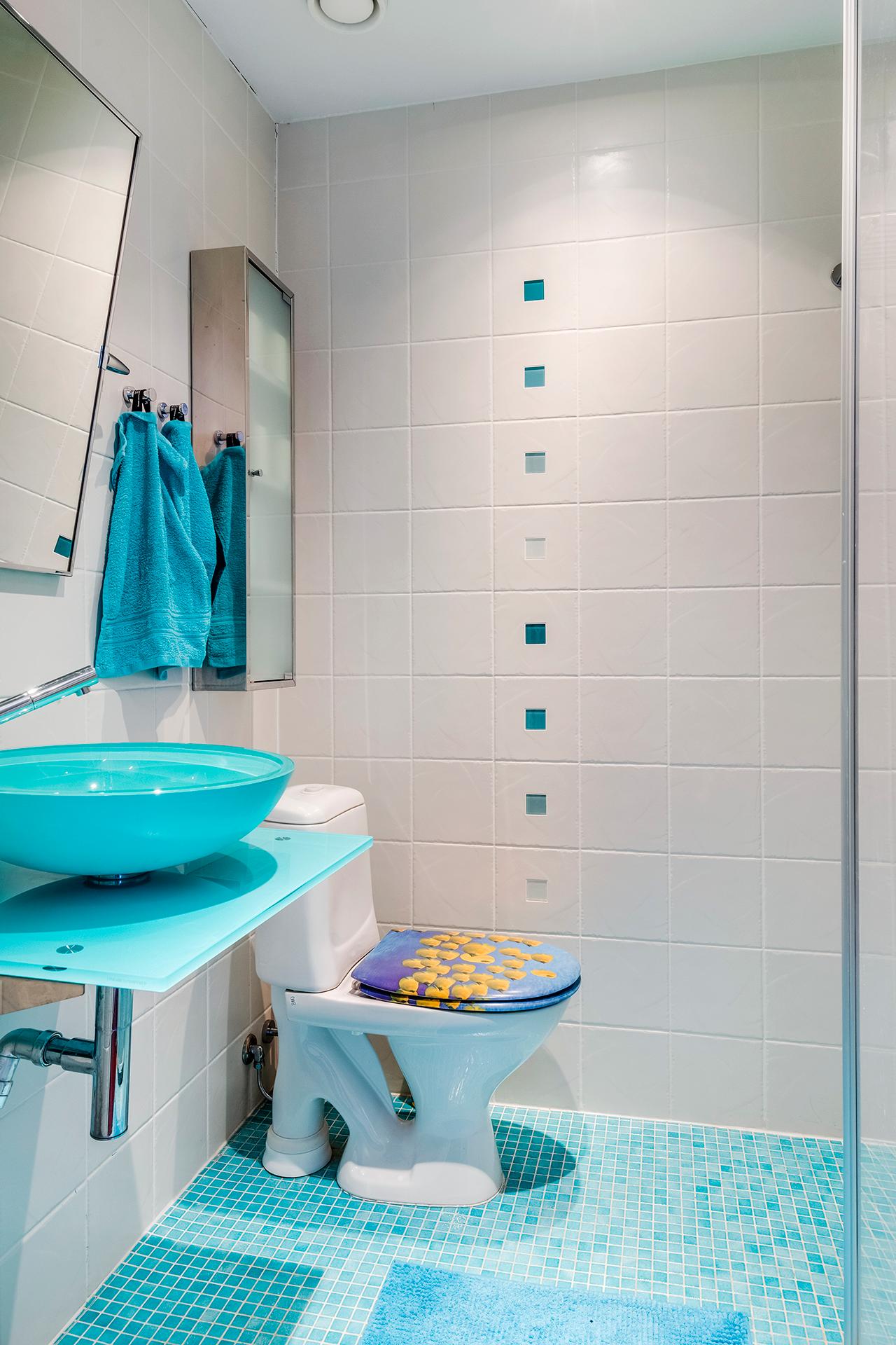 Vierastalon kylpyhuone