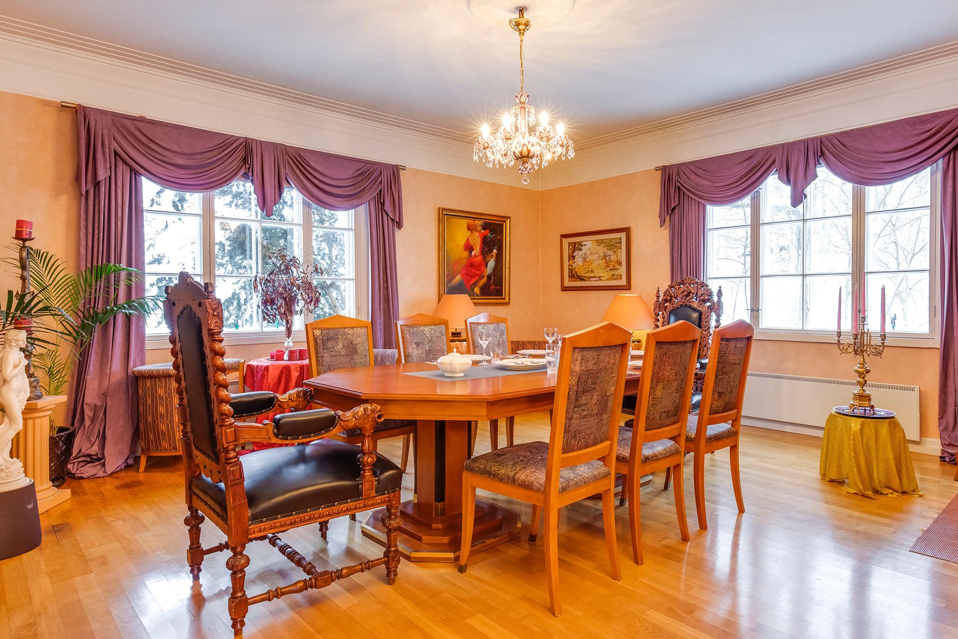 Saliin mahtuu suurikin ruokapöytä