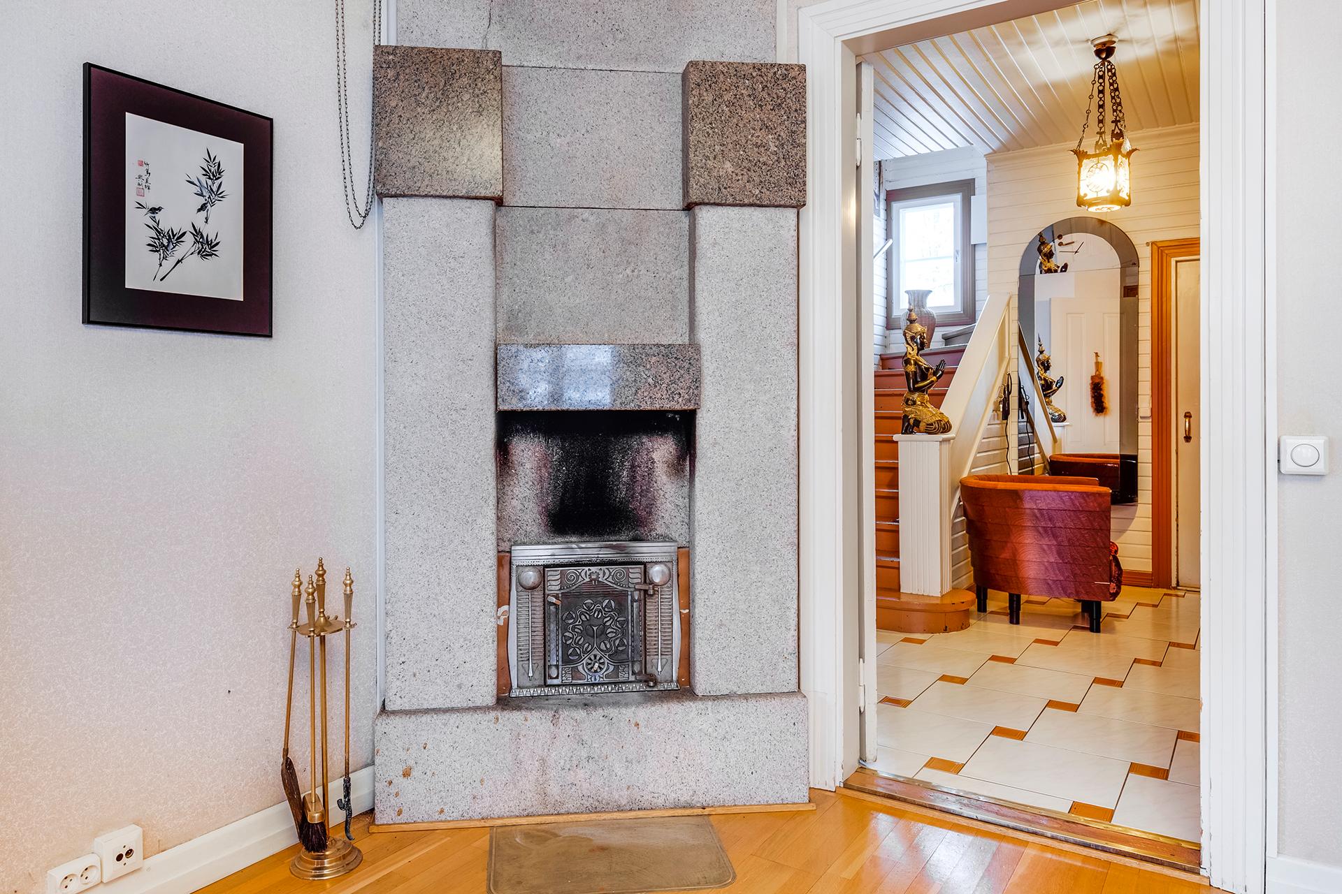 Upea olohuoneen tulisija