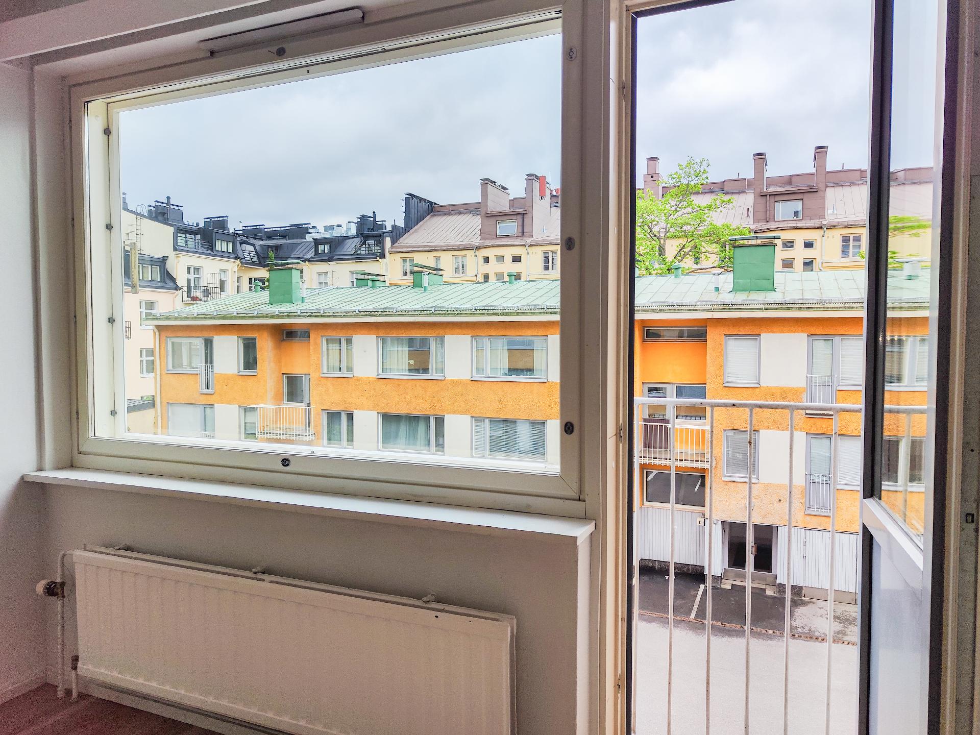Pietarinkatu 12, Ullanlinna, Helsinki