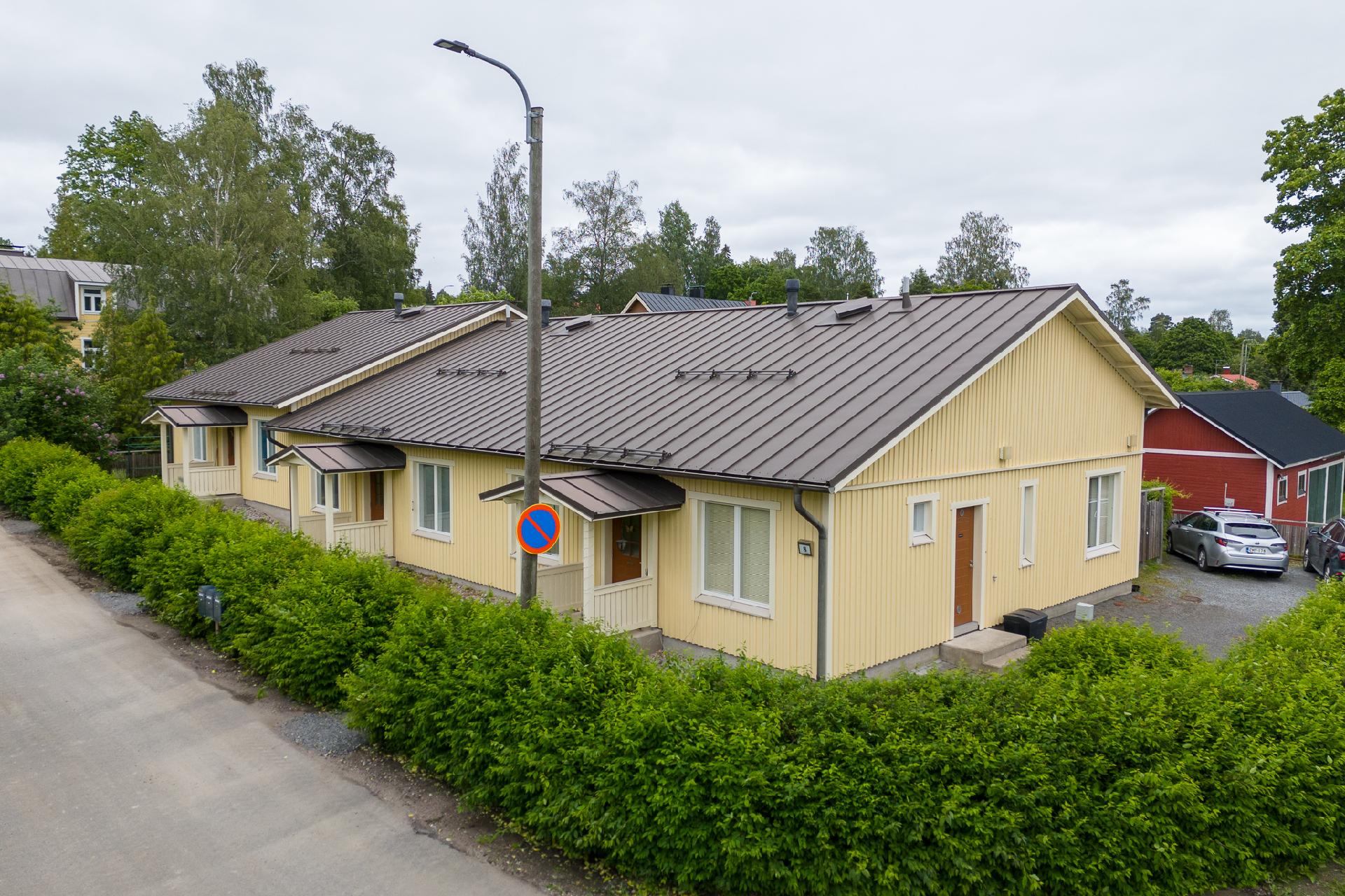 Juhontie 8, Asemantausta, Hämeenlinna