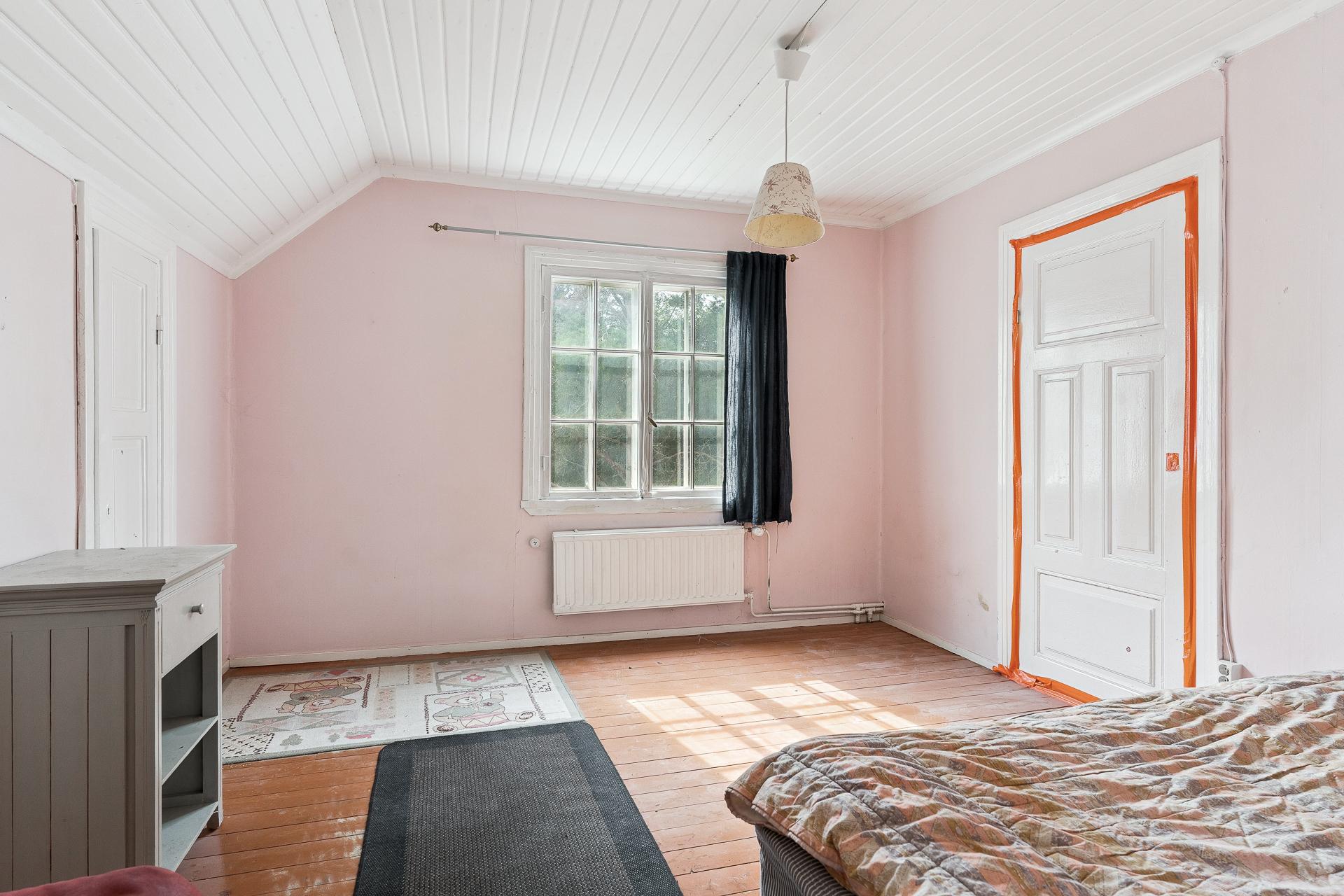 Yläkerran makuuhuone