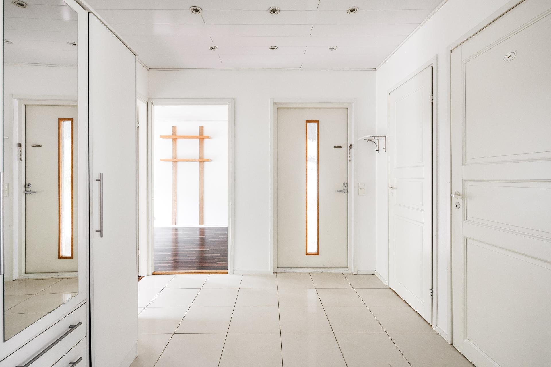 Tuovintie 24 b, Päiväkumpu, Vantaa