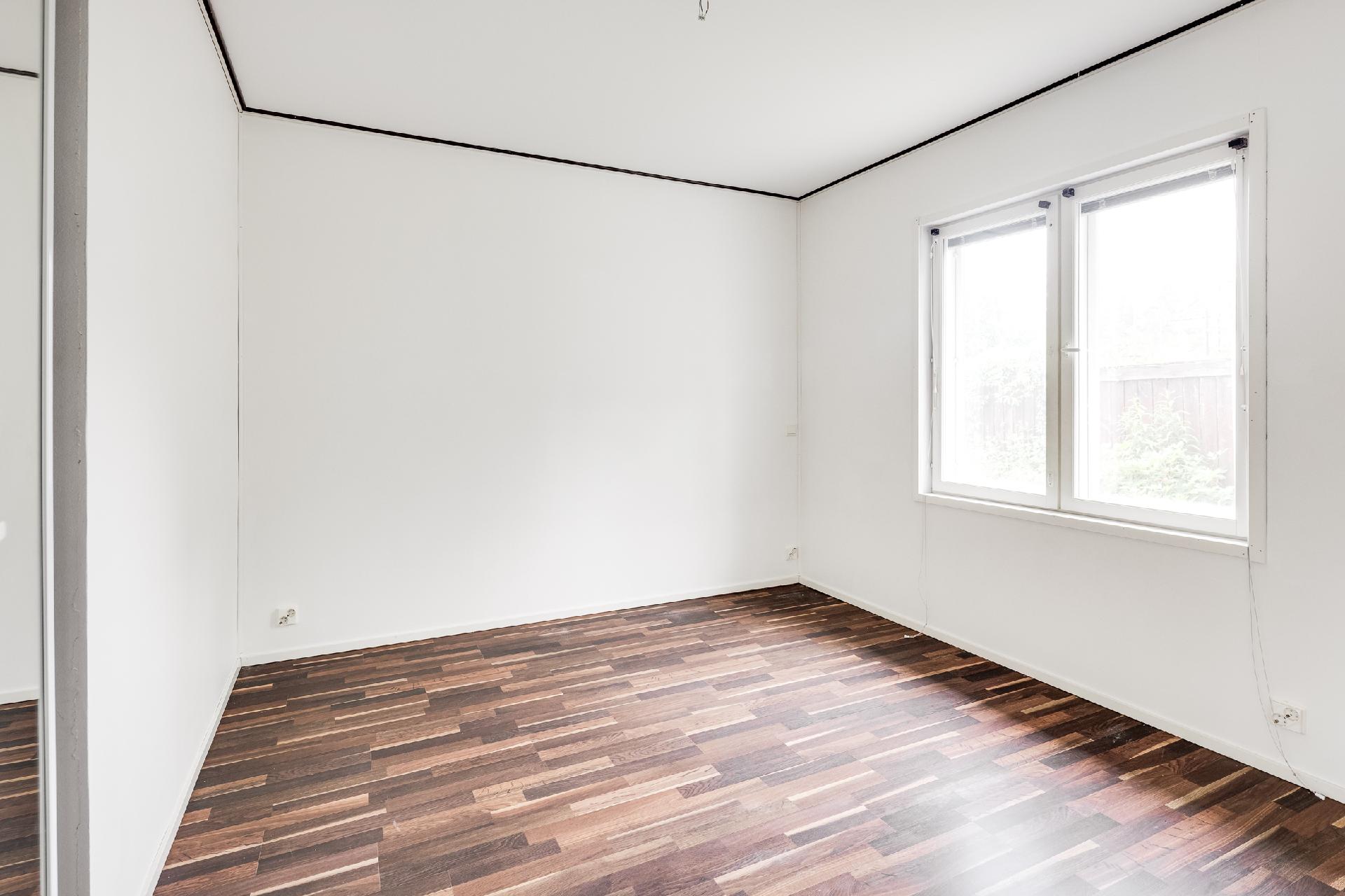 Tuovintie 24 b, Päiväkumpu, Vantaa