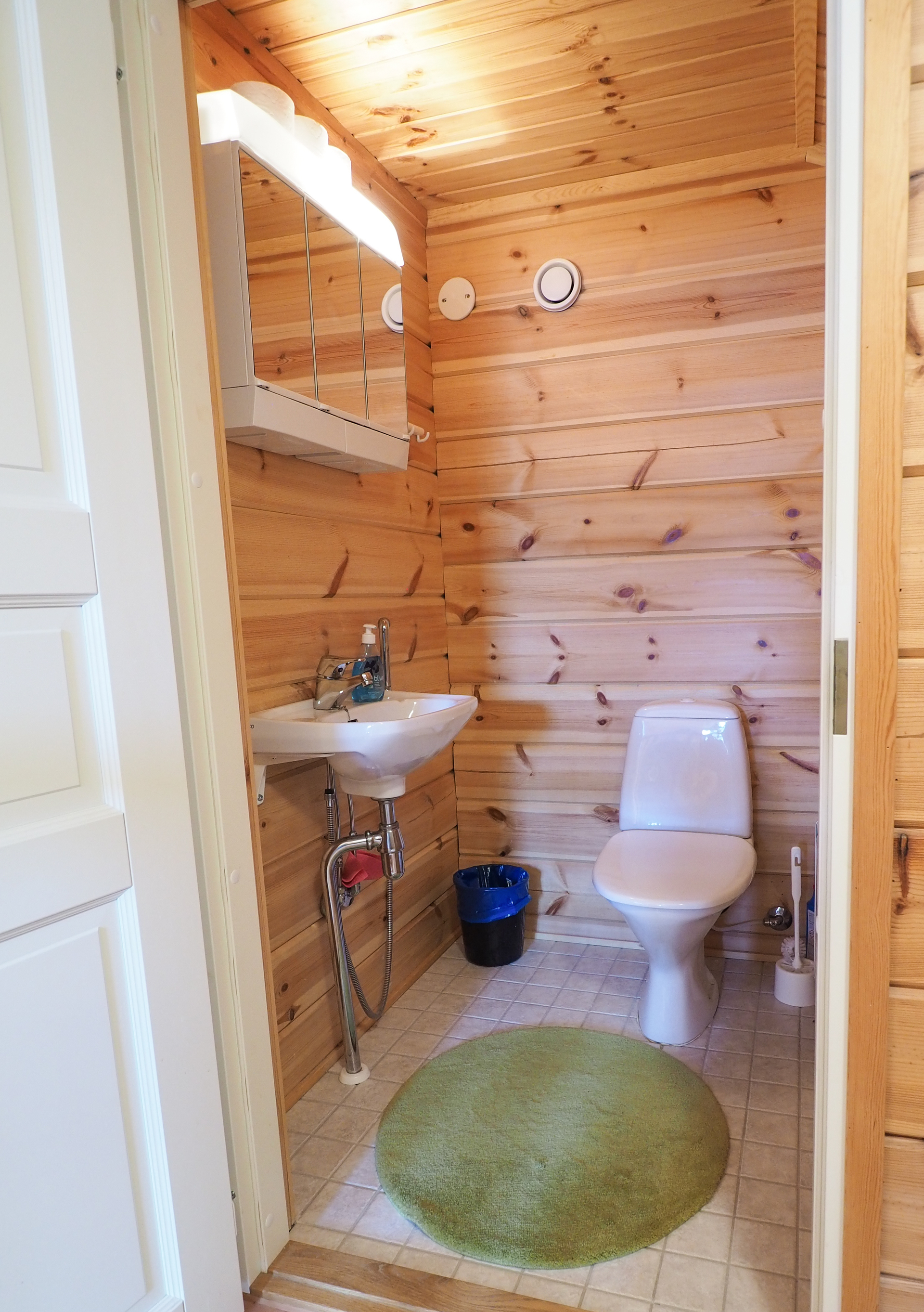Yläkerran wc