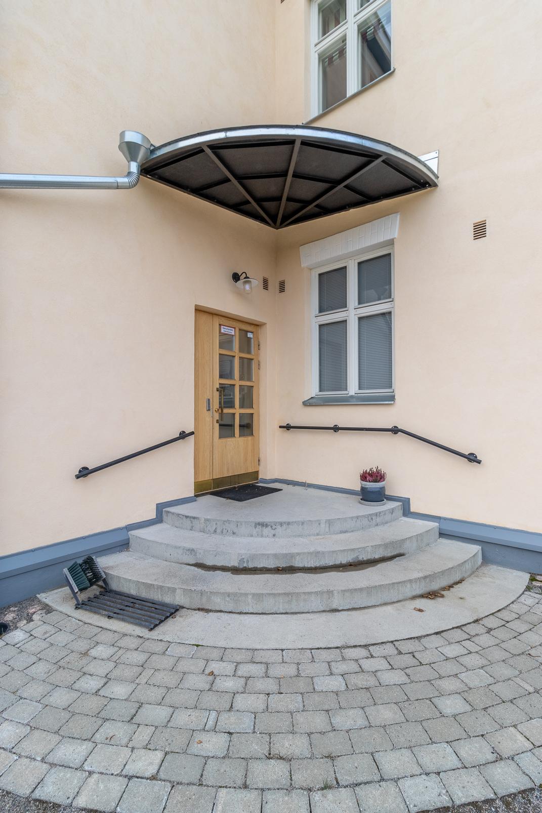 Pallomäentie 4, Siltamäki, Helsinki