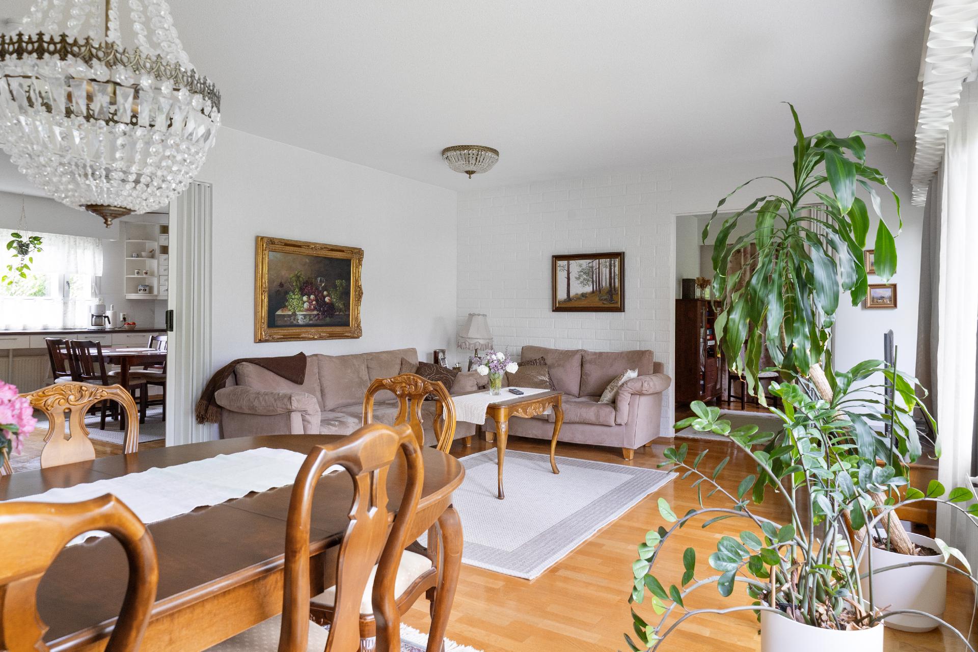 Hakotie 5, Kausala, Iitti