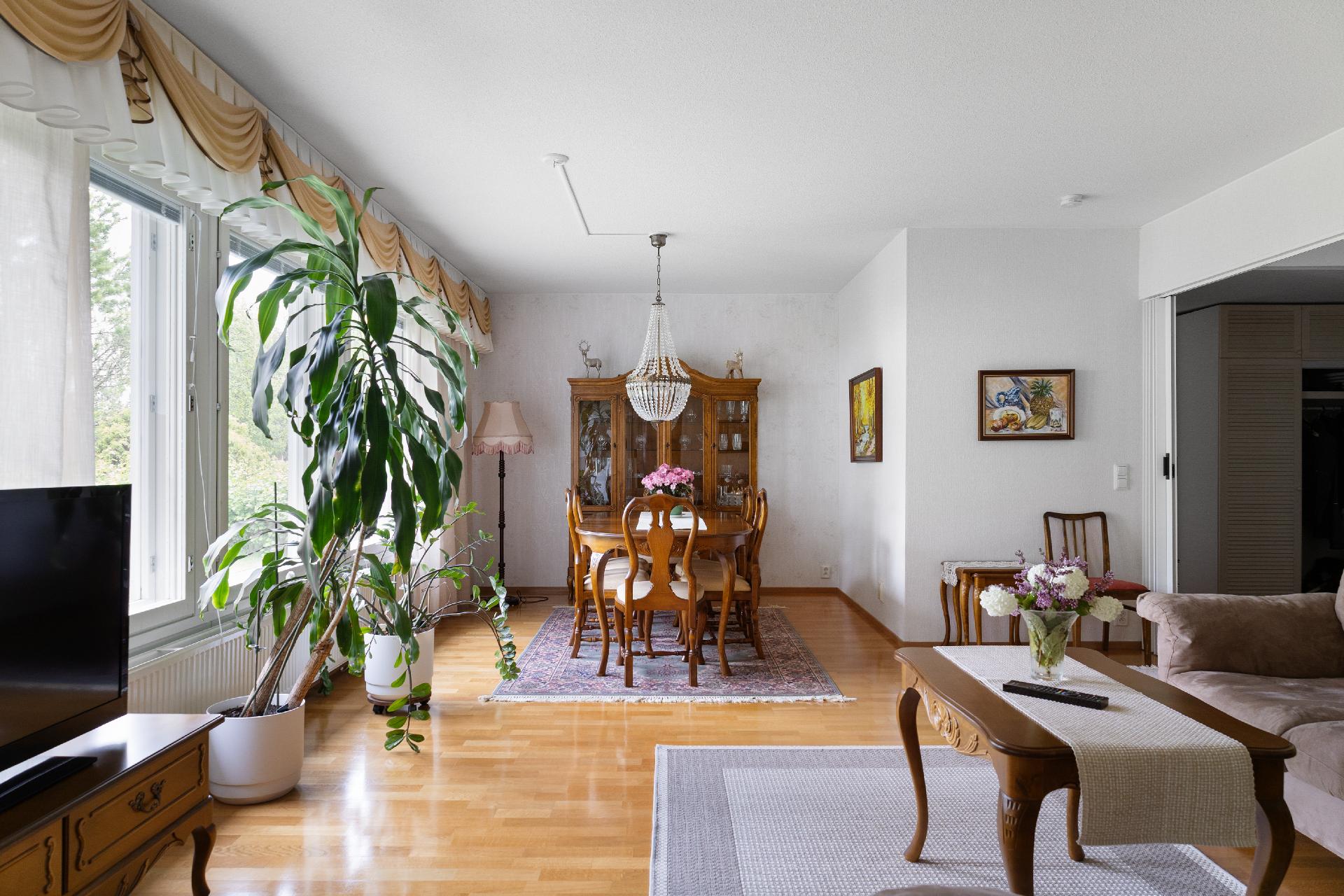 Hakotie 5, Kausala, Iitti