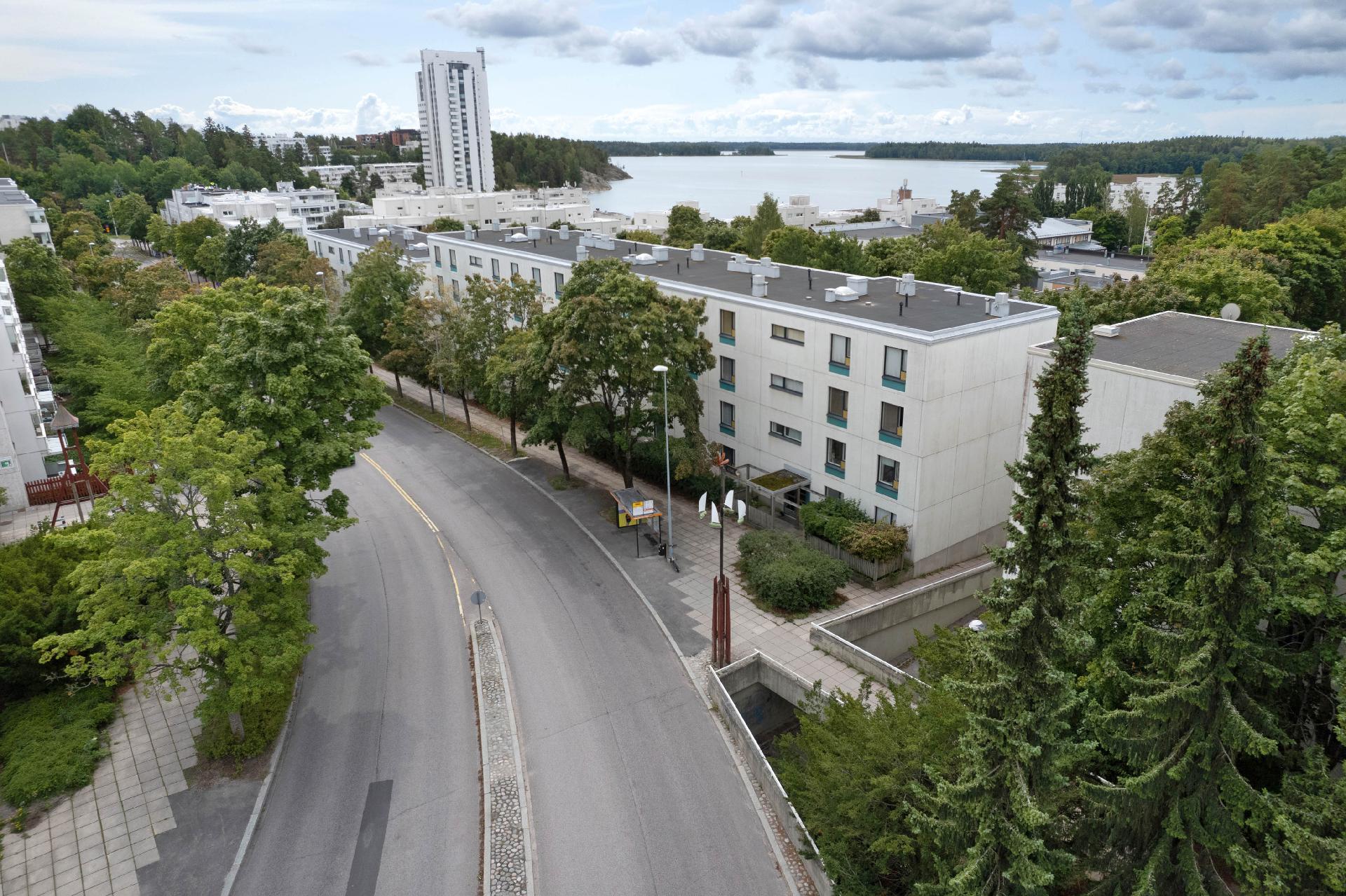 Merivalkama 3-5, Kivenlahti, Espoo