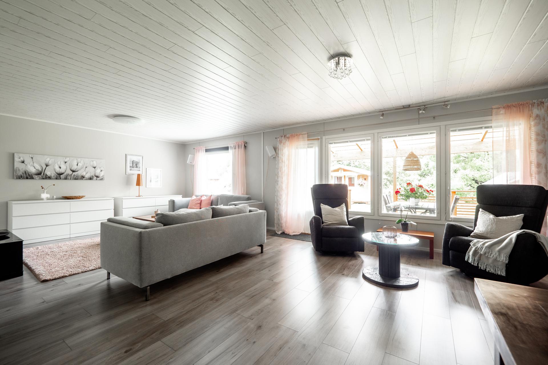 Nipukantie 10, Keskusta, Muhos