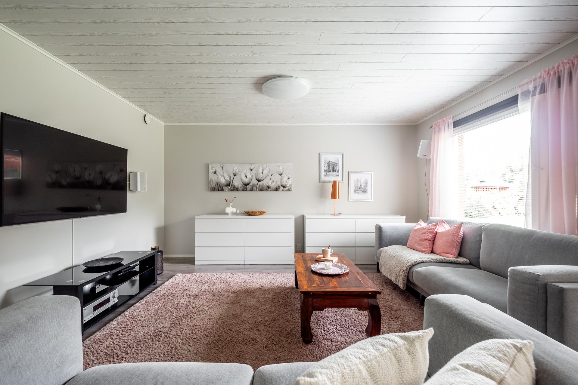 Nipukantie 10, Keskusta, Muhos