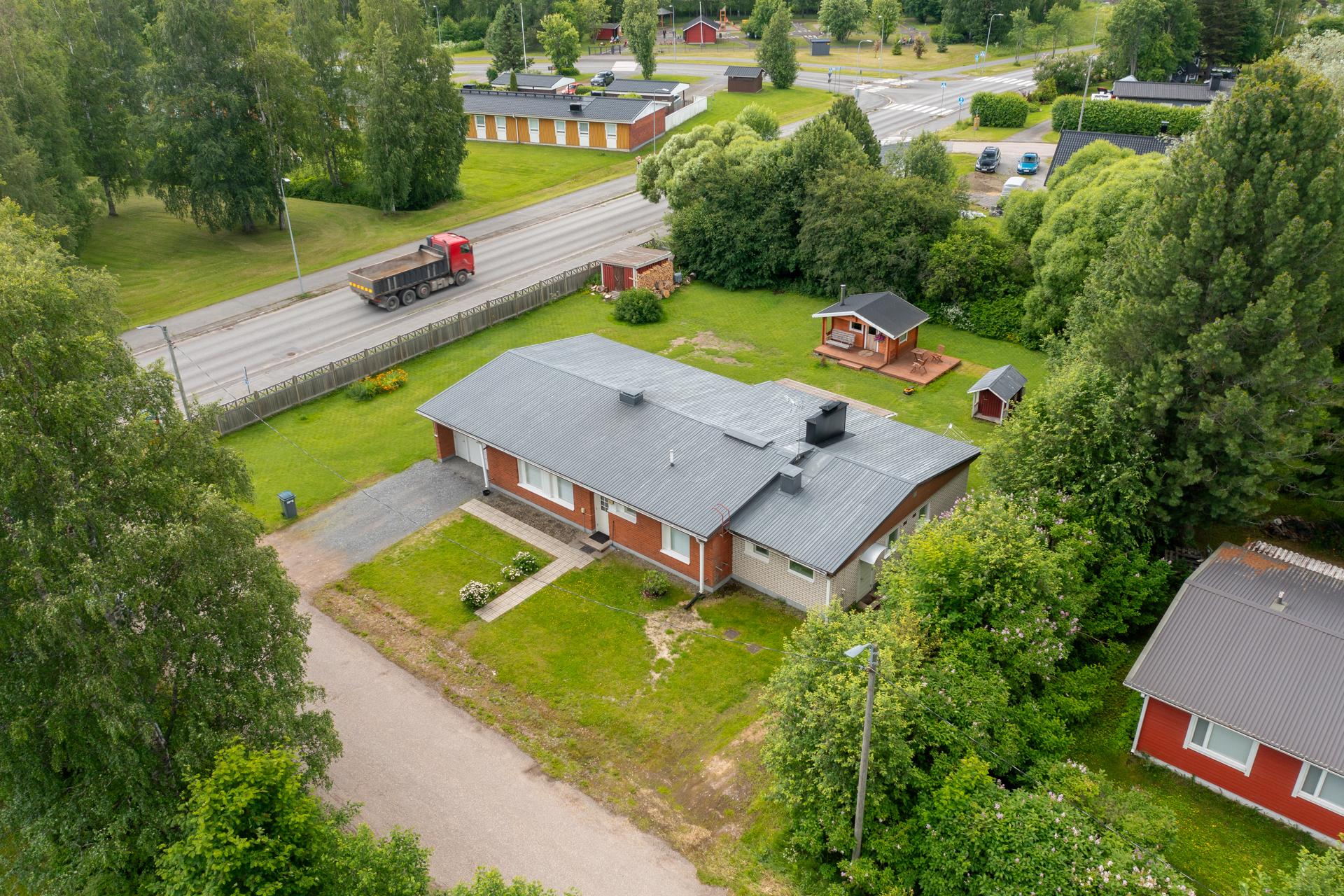 Nipukantie 10, Keskusta, Muhos