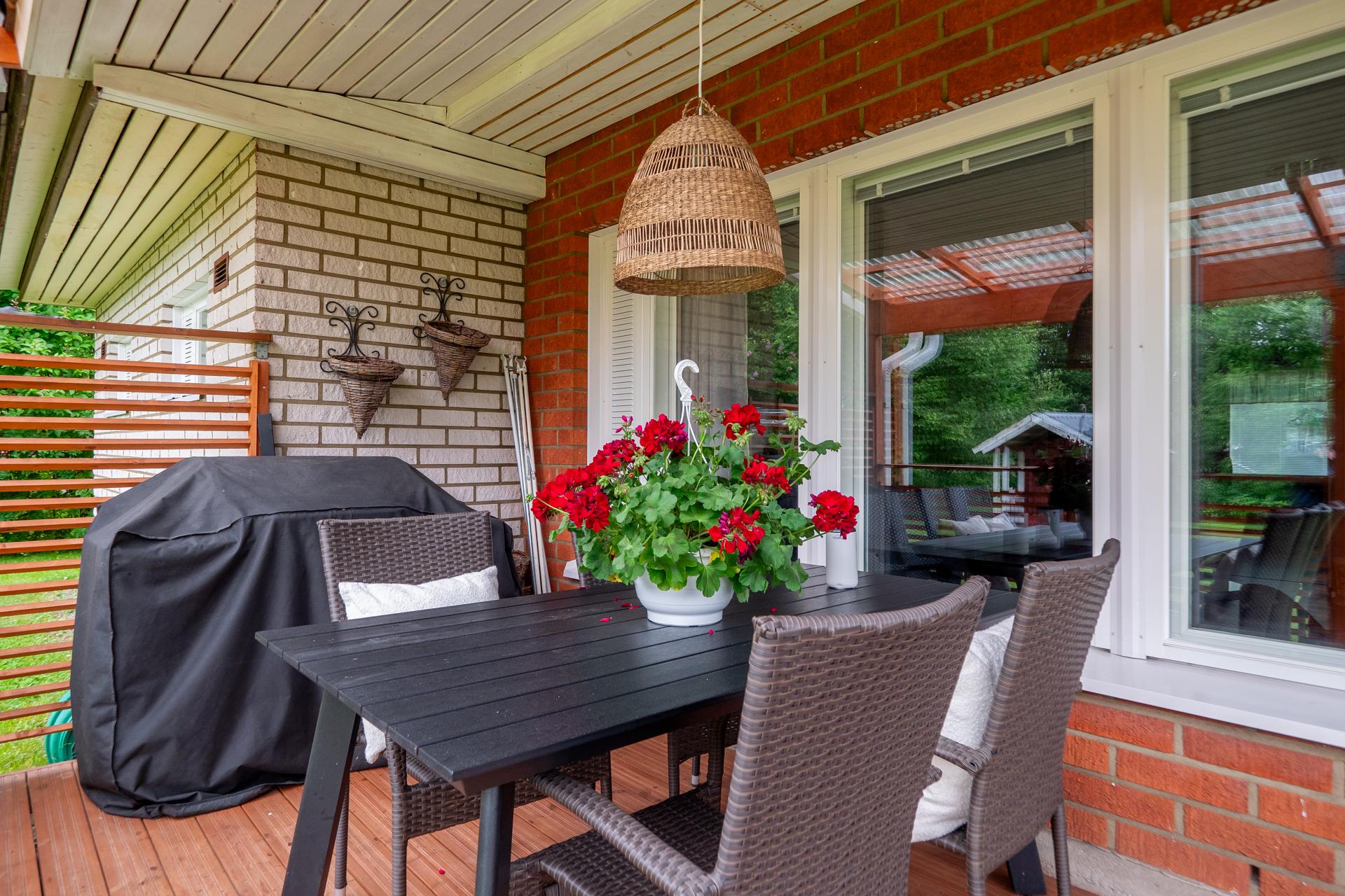 Nipukantie 10, Keskusta, Muhos