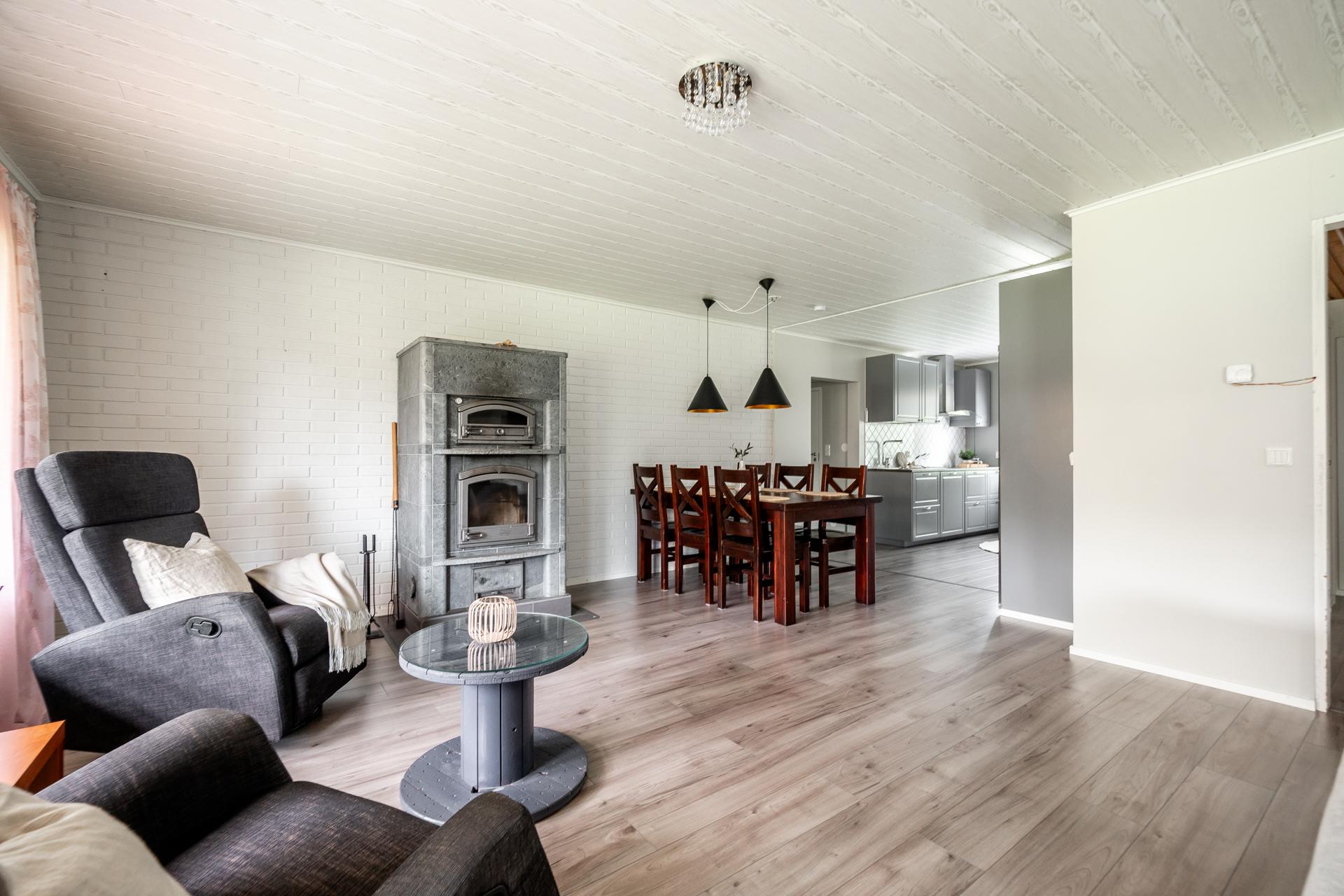 Nipukantie 10, Keskusta, Muhos