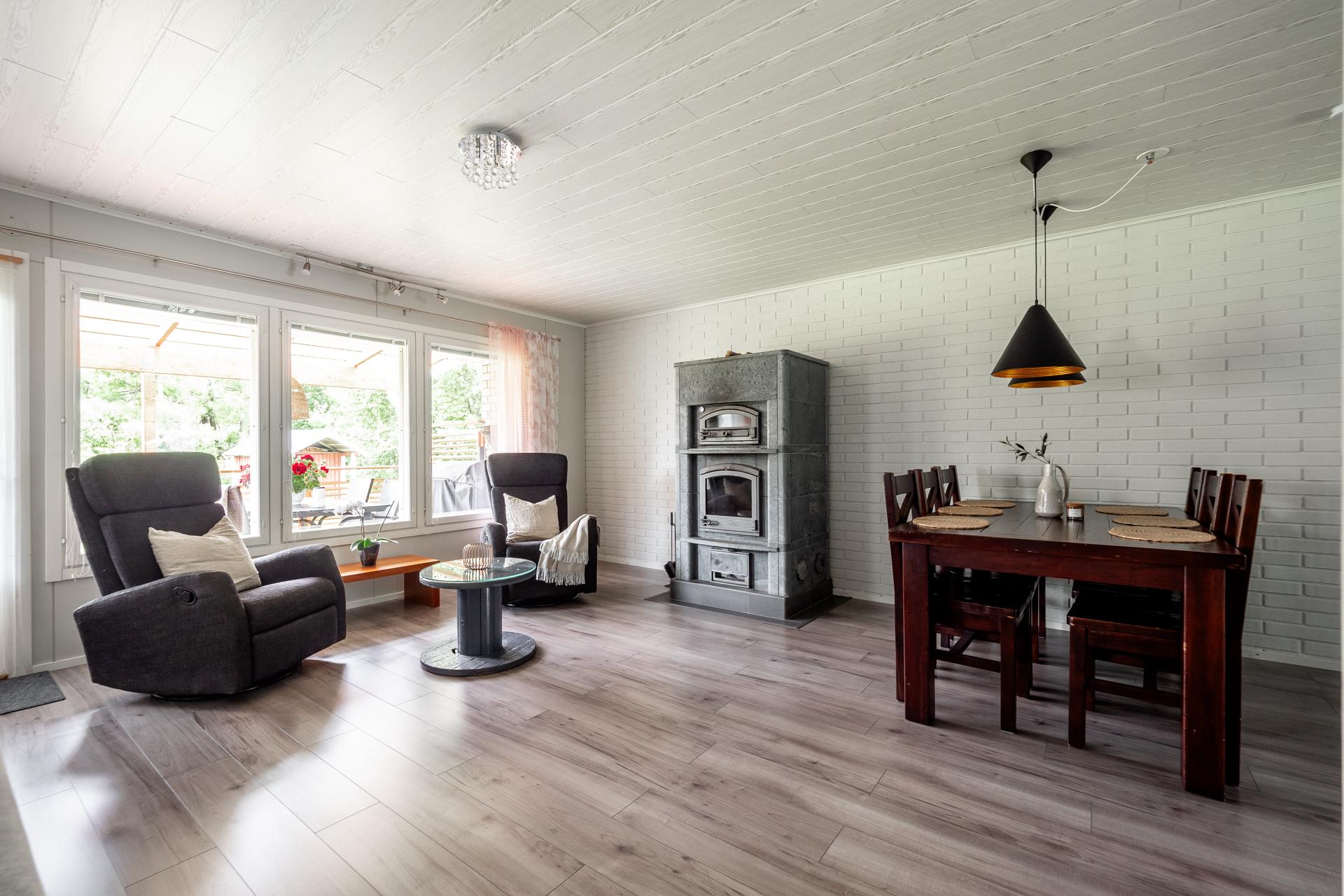 Nipukantie 10, Keskusta, Muhos