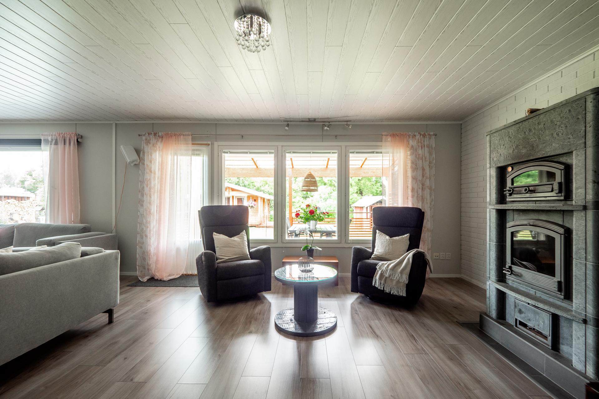 Nipukantie 10, Keskusta, Muhos