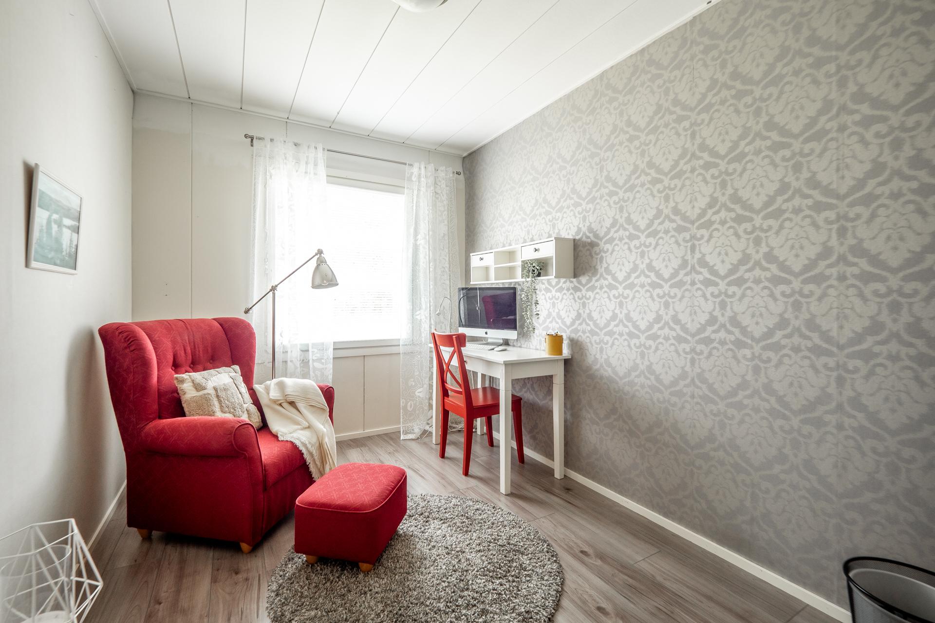 Nipukantie 10, Keskusta, Muhos