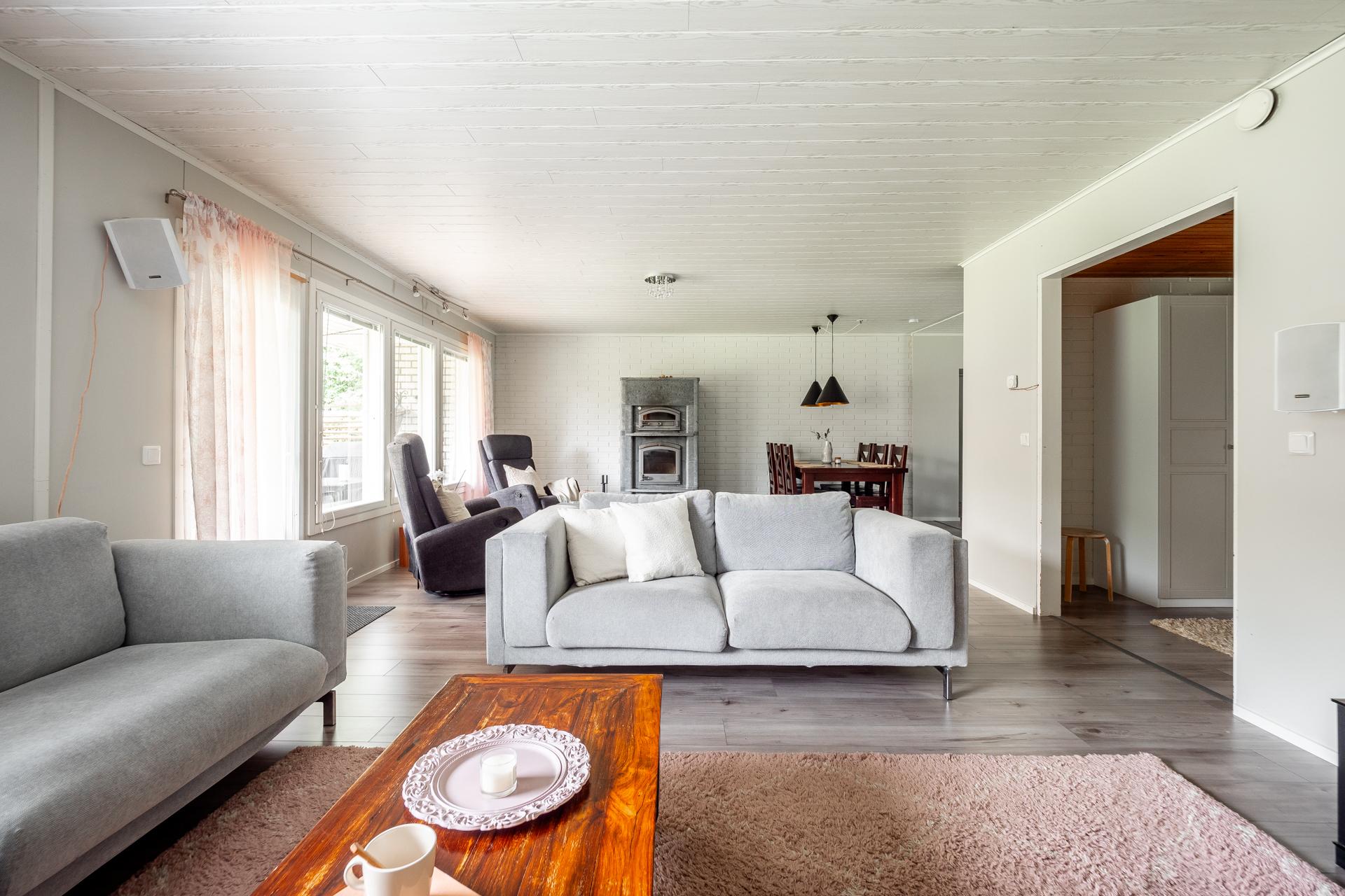 Nipukantie 10, Keskusta, Muhos