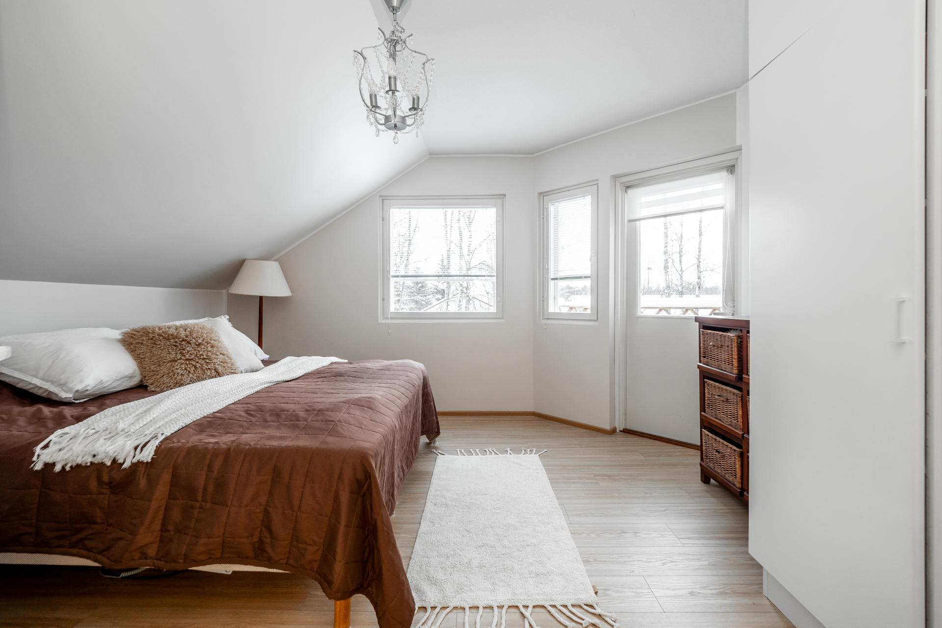 Kultasirkuntie 23, Oulunlahti, Oulu