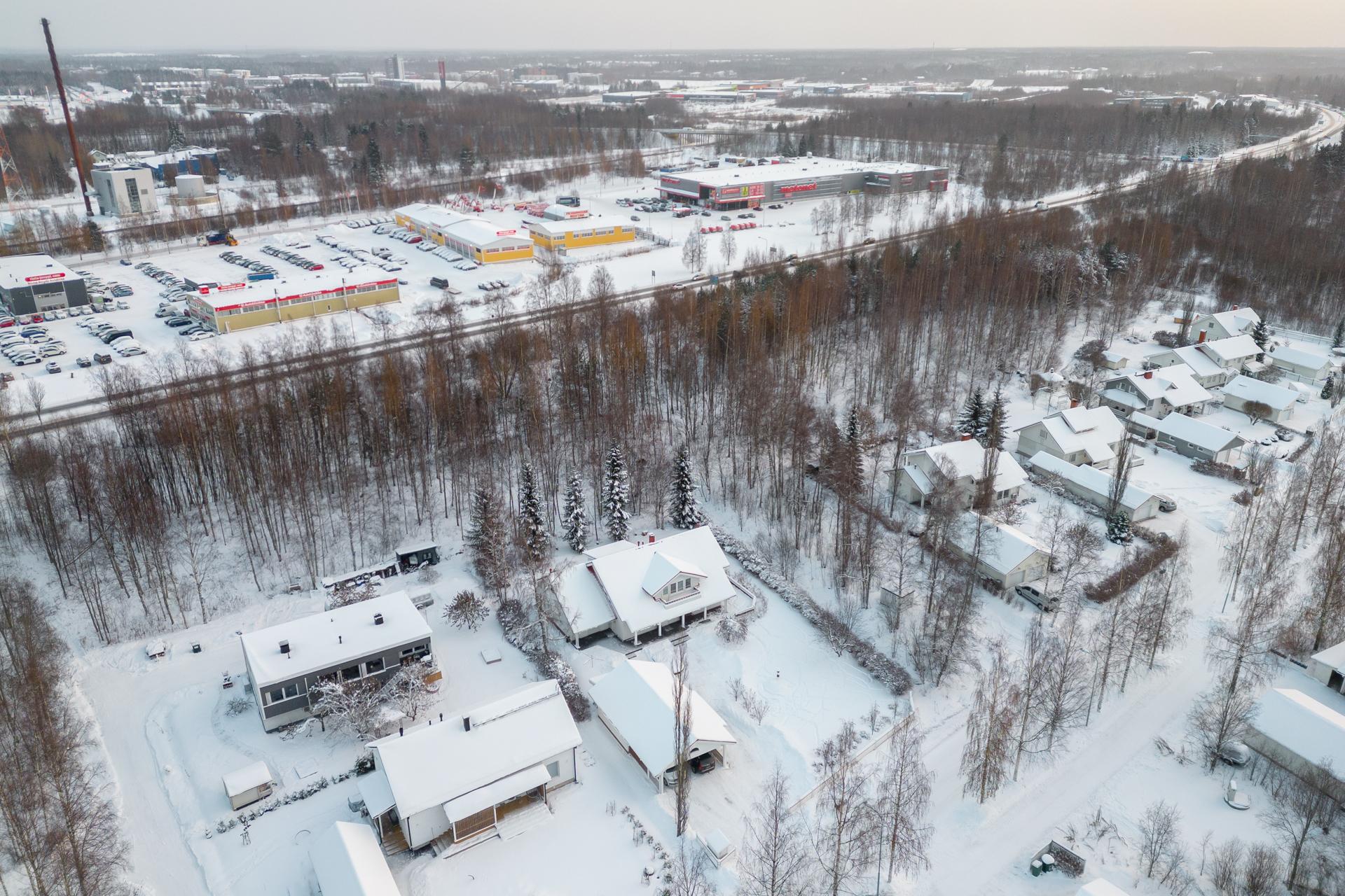 Kultasirkuntie 23, Oulunlahti, Oulu