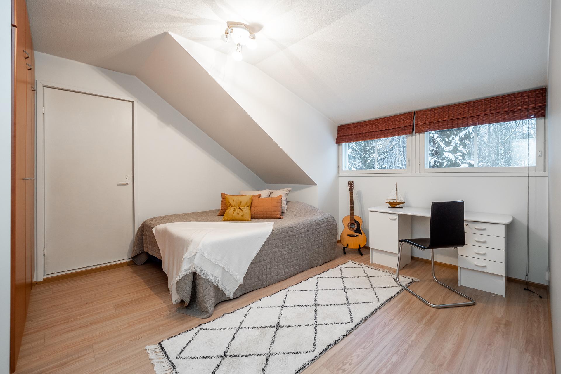 Kultasirkuntie 23, Oulunlahti, Oulu