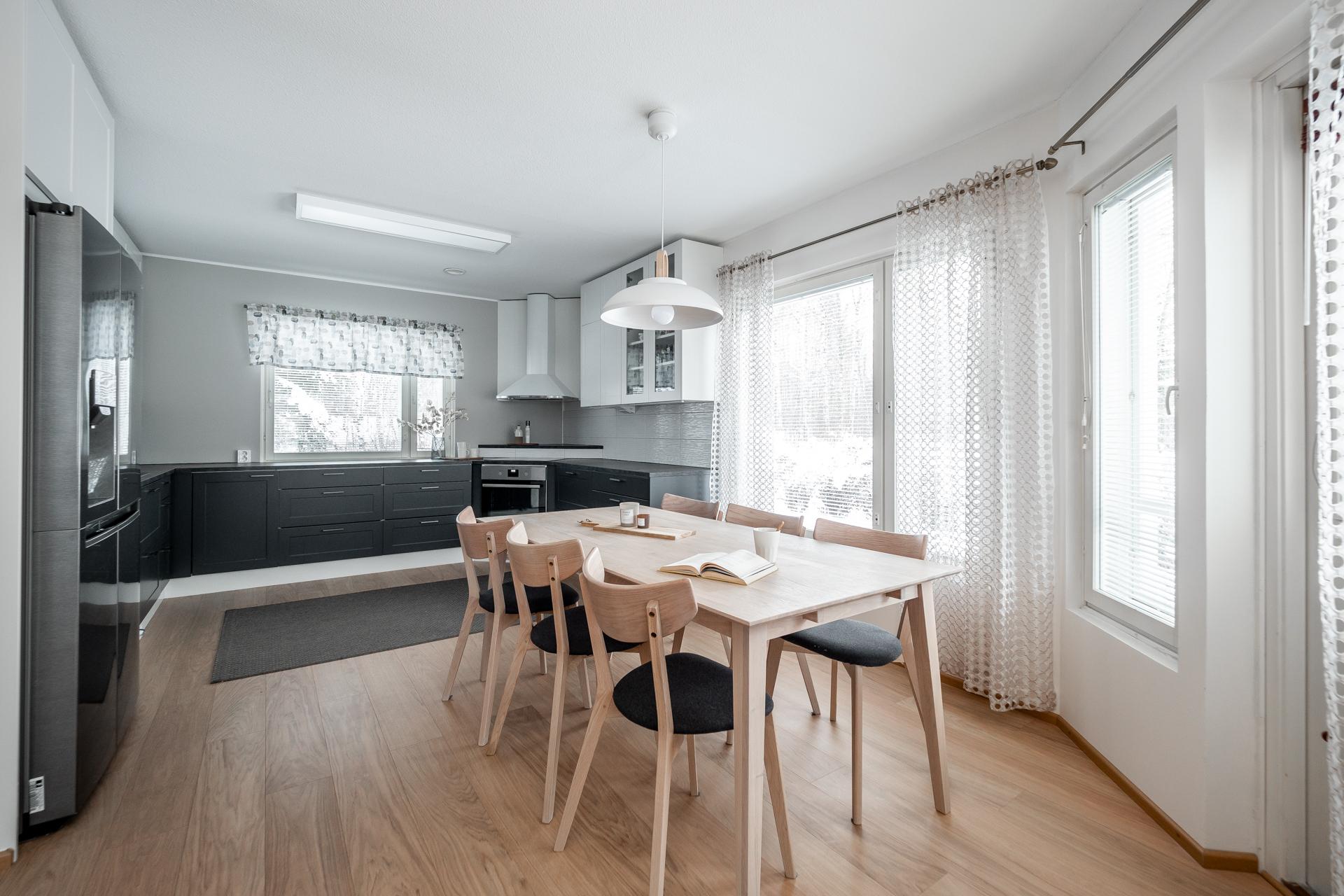 Kultasirkuntie 23, Oulunlahti, Oulu