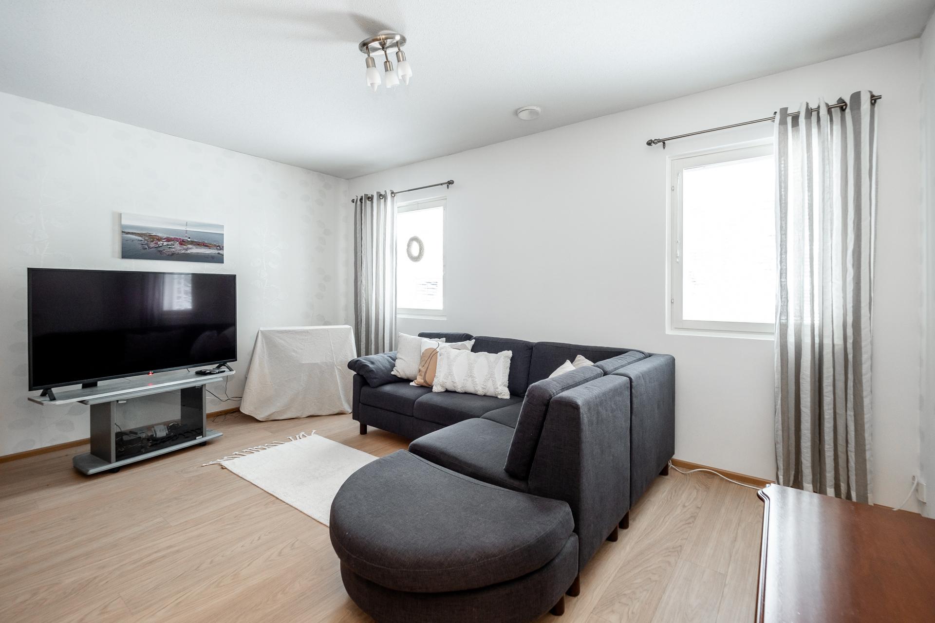 Kultasirkuntie 23, Oulunlahti, Oulu