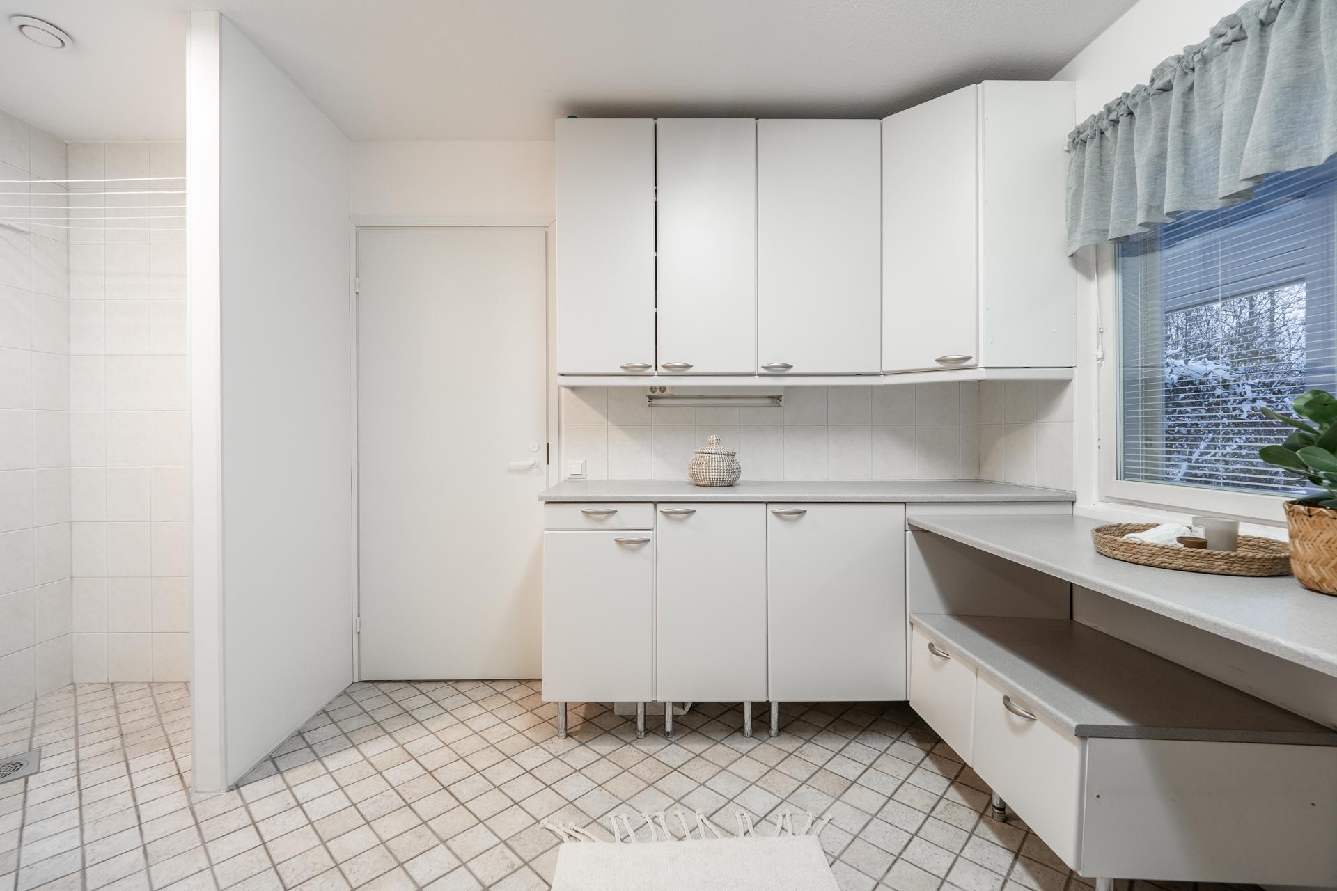 Kultasirkuntie 23, Oulunlahti, Oulu