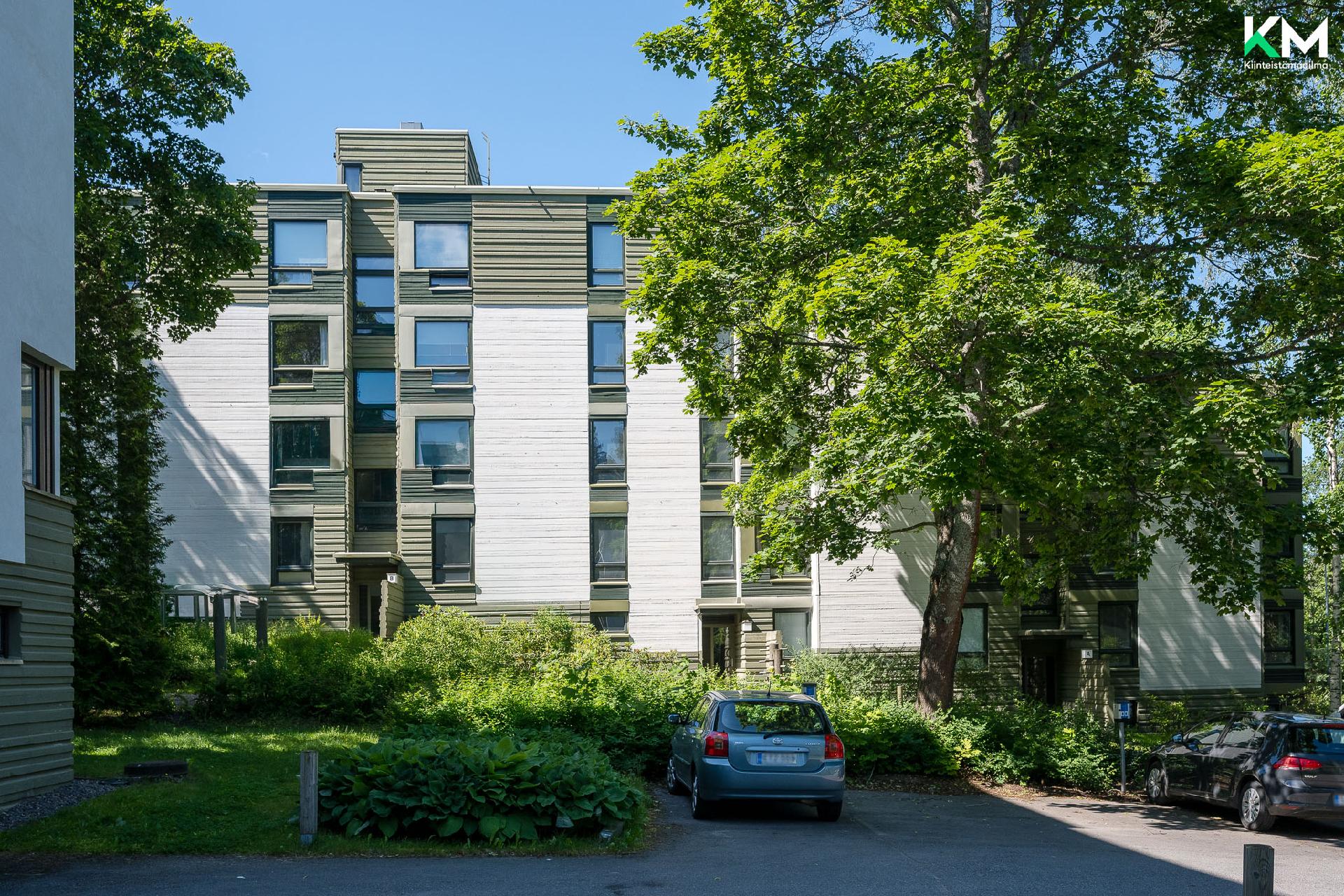 Suvikummunrinne 2, Tapiola, Espoo