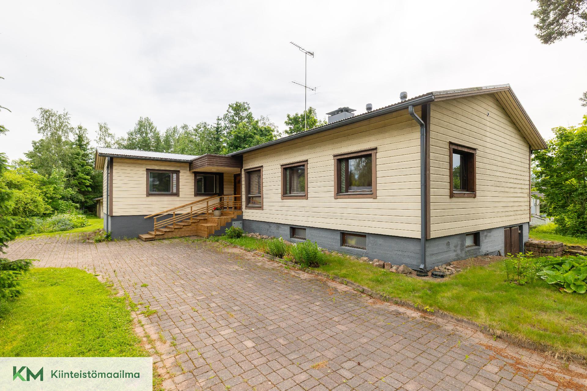 Kallinpolku 19, Koivula, Kotka