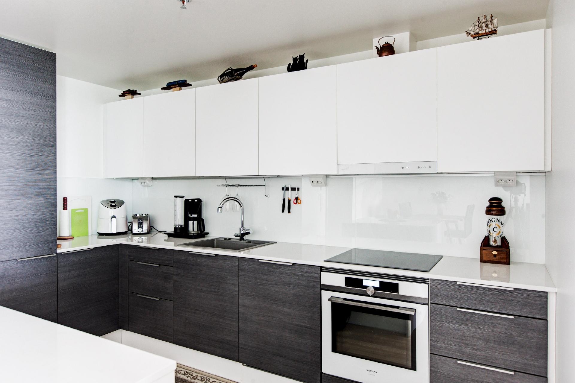 Keittiössä integroidut kodinkoneet