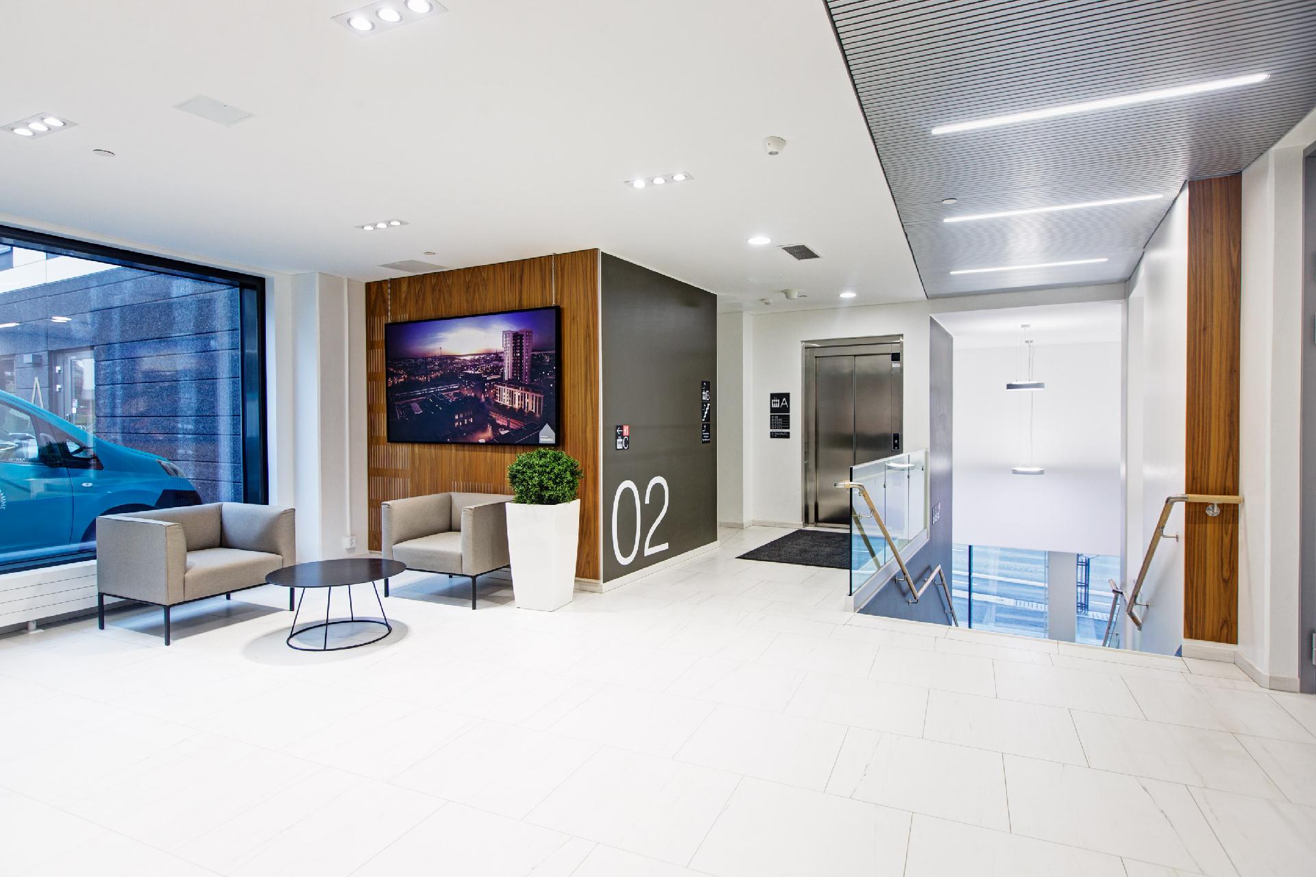 Sisäänkäynti Itsenäisyydenkadulta