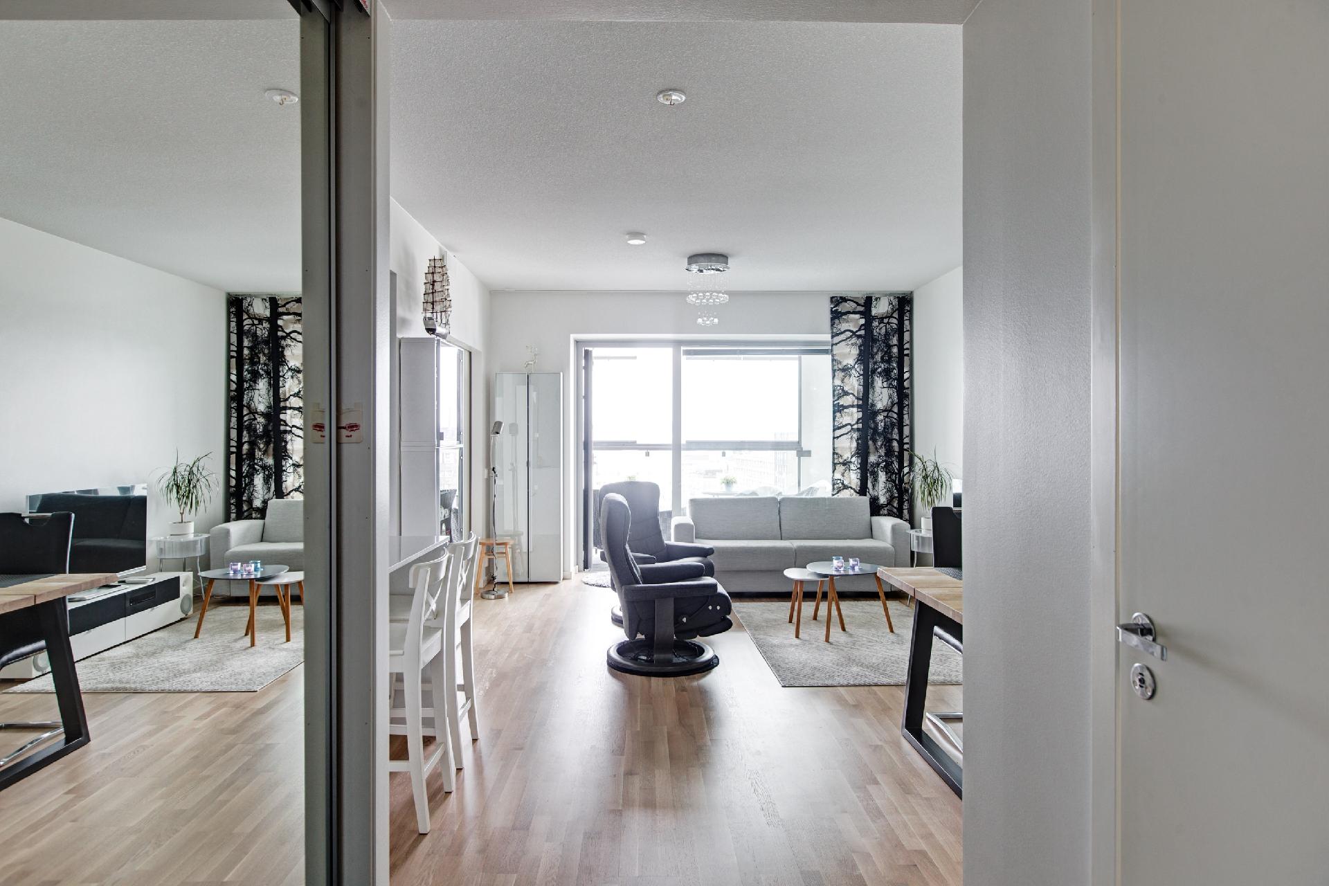 Näkymä ulko-ovelta