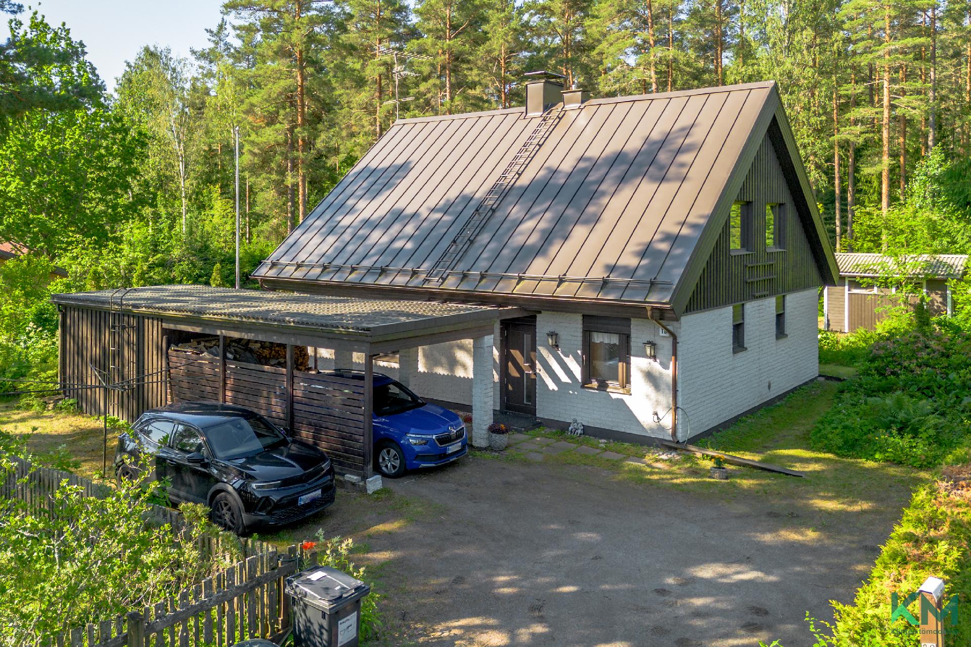 Julkisivu