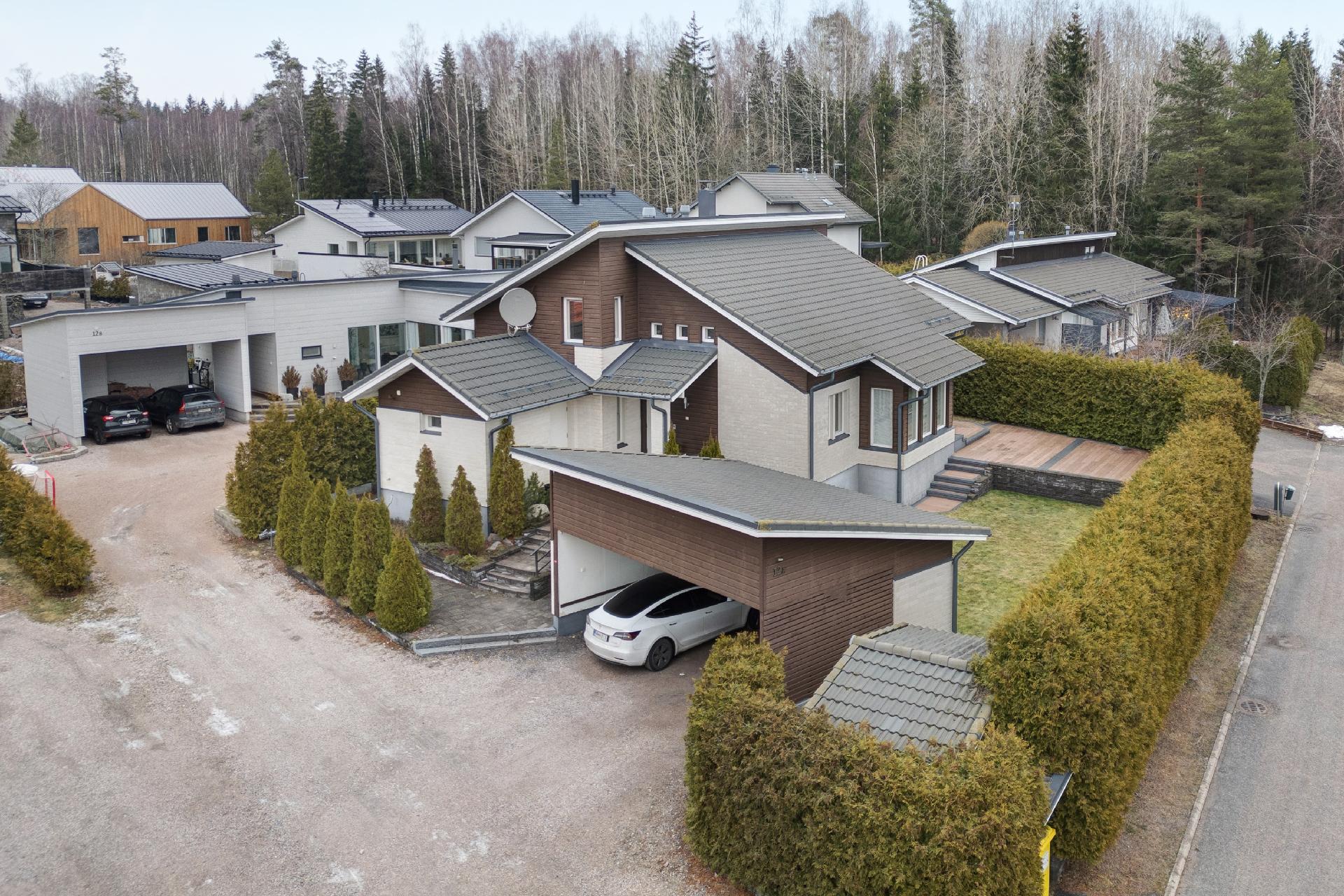 Rakuunanpiha 12, Laaksolahti, Espoo