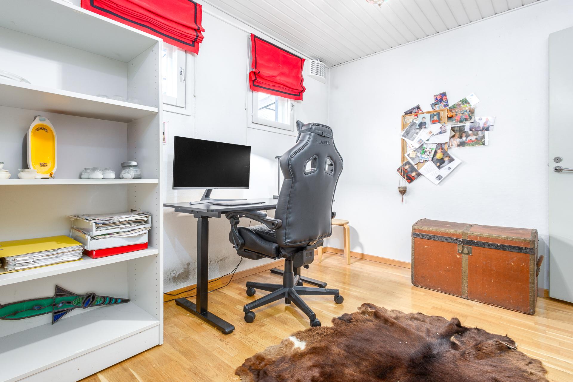 Alakerran varastohuone