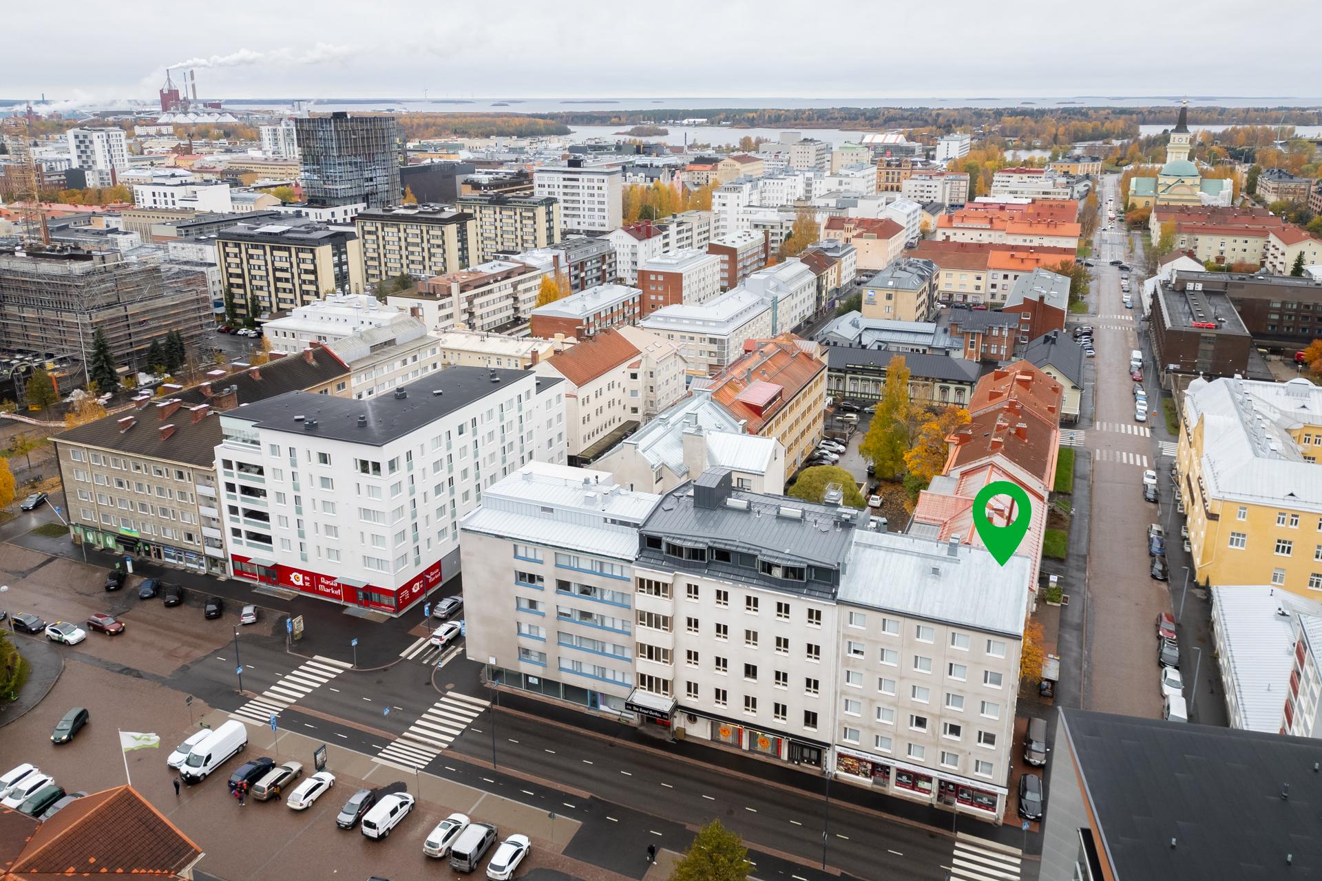Keskustan ytimessä.