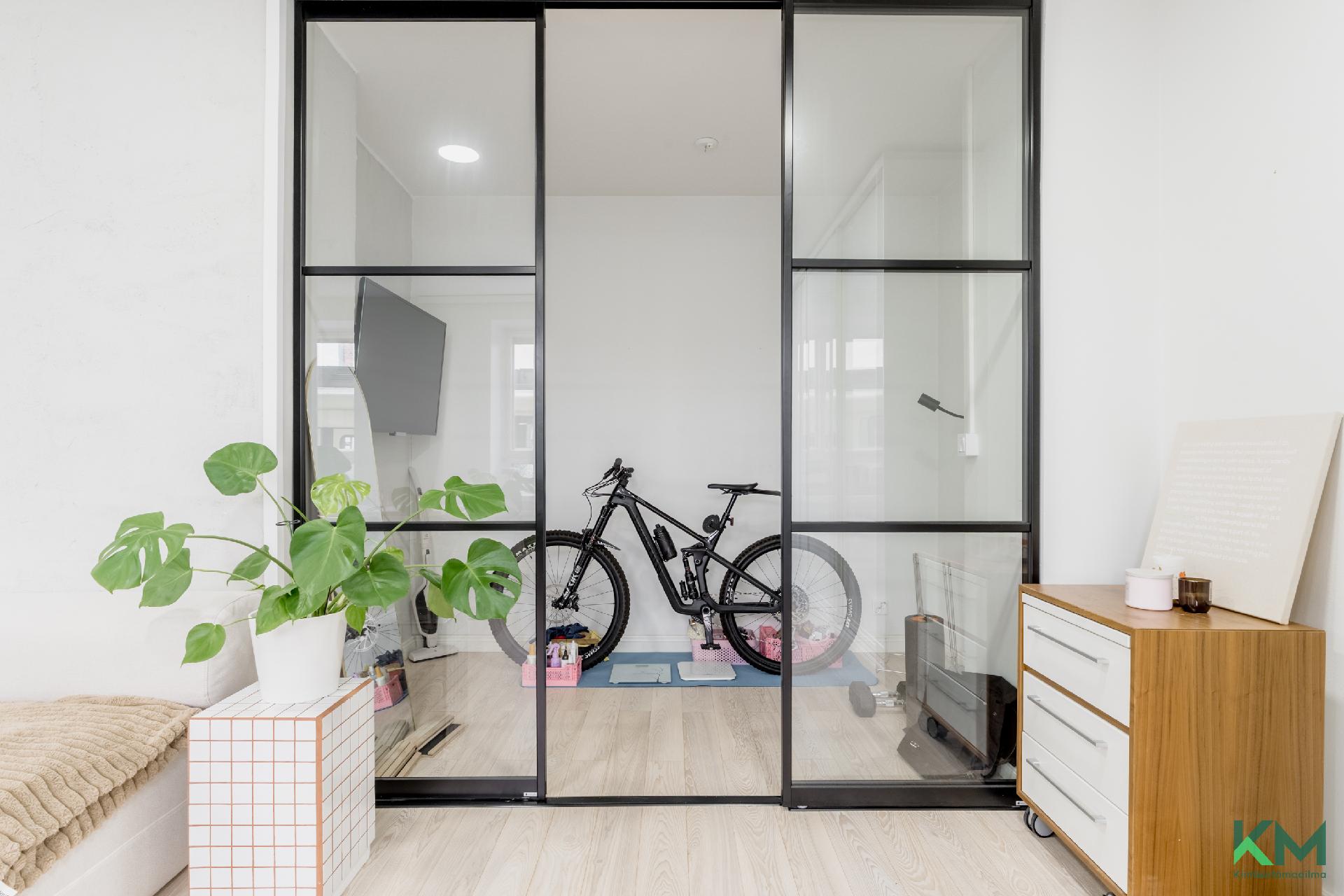 Tarkk’ampujankatu 2b, Ullanlinna, Helsinki