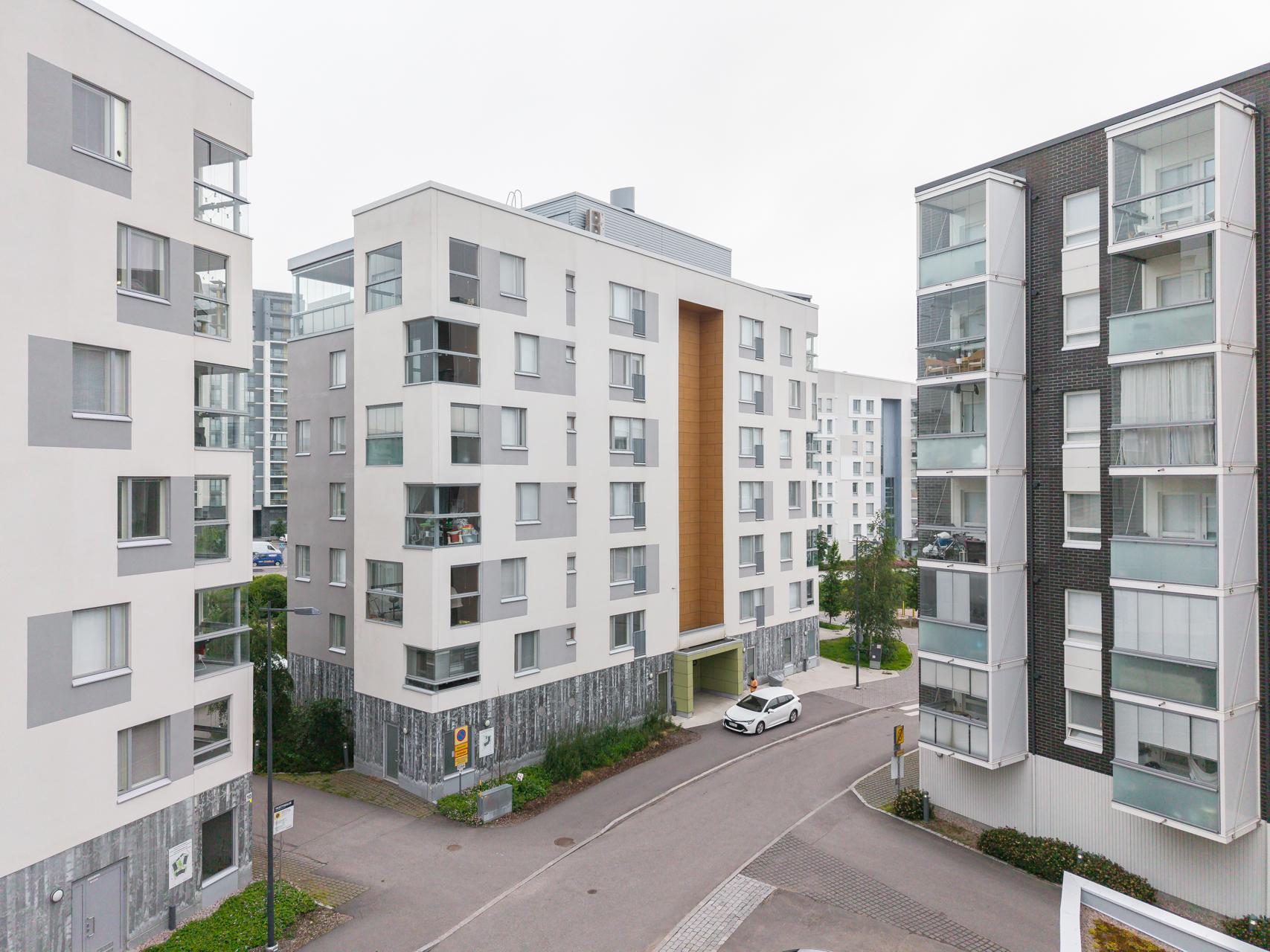 Kaarlo Sarkian katu 12, Vermonniitty, Espoo