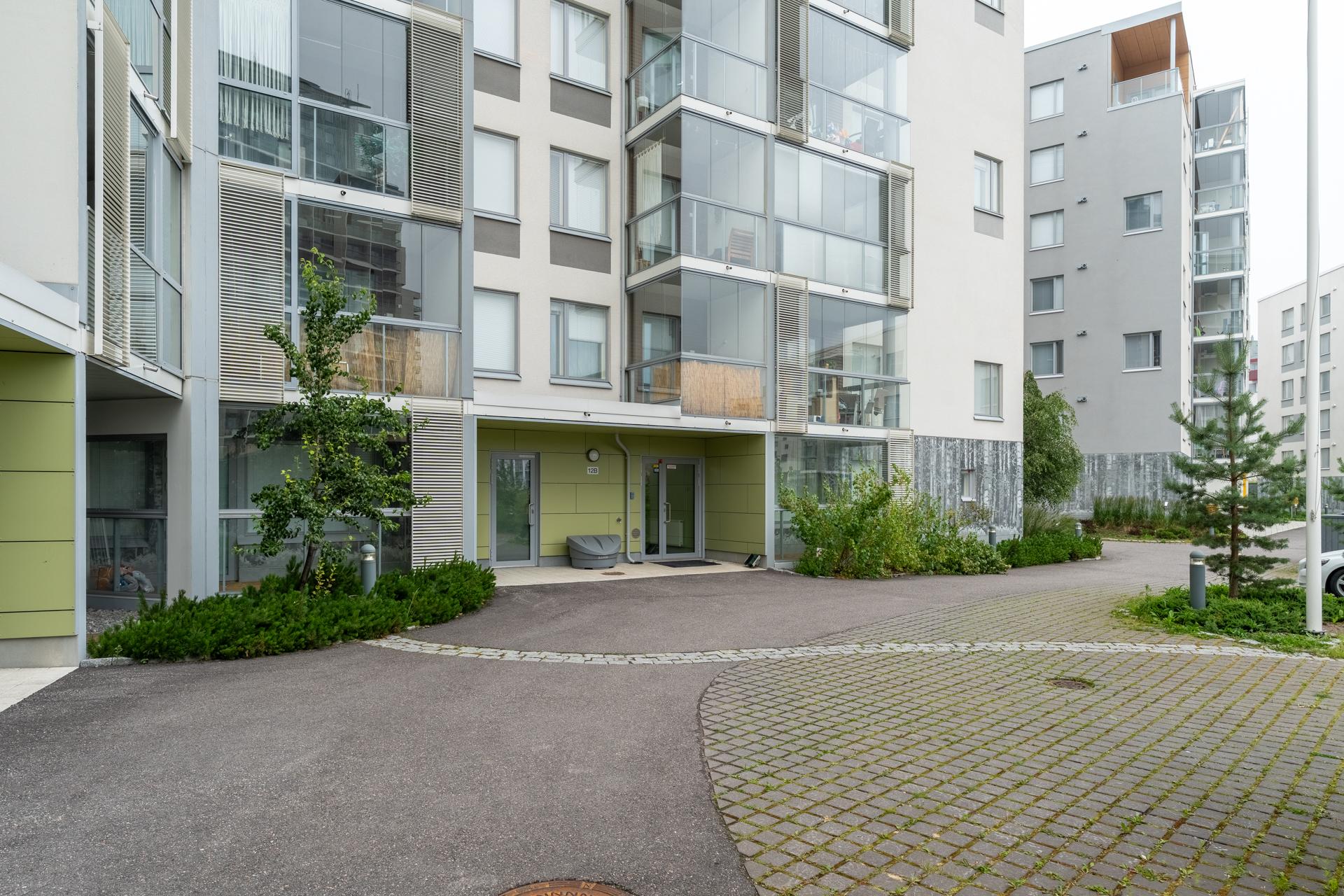 Kaarlo Sarkian katu 12, Vermonniitty, Espoo